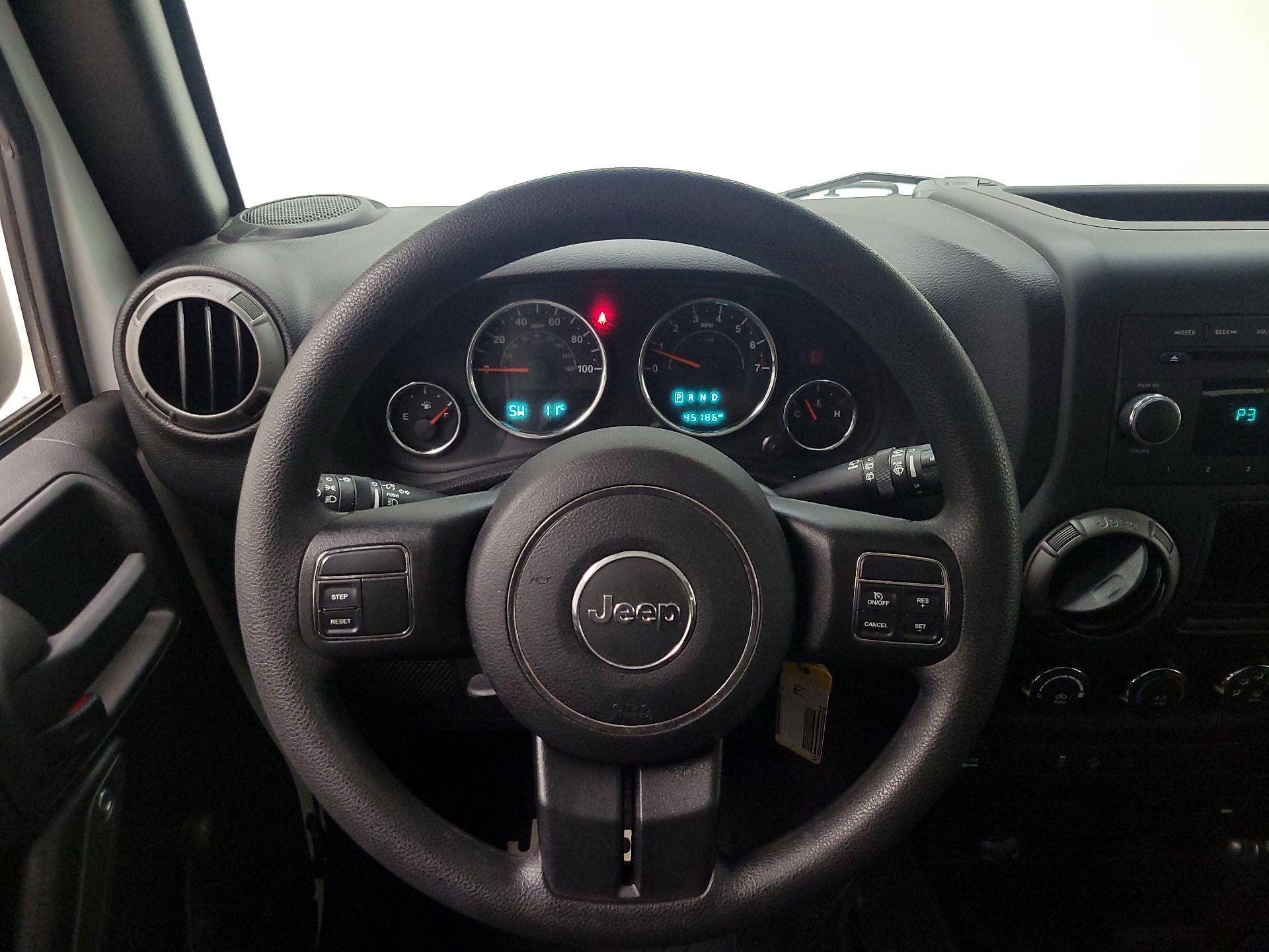 Thumbnail: 2016 Jeep Wrangler - 10
