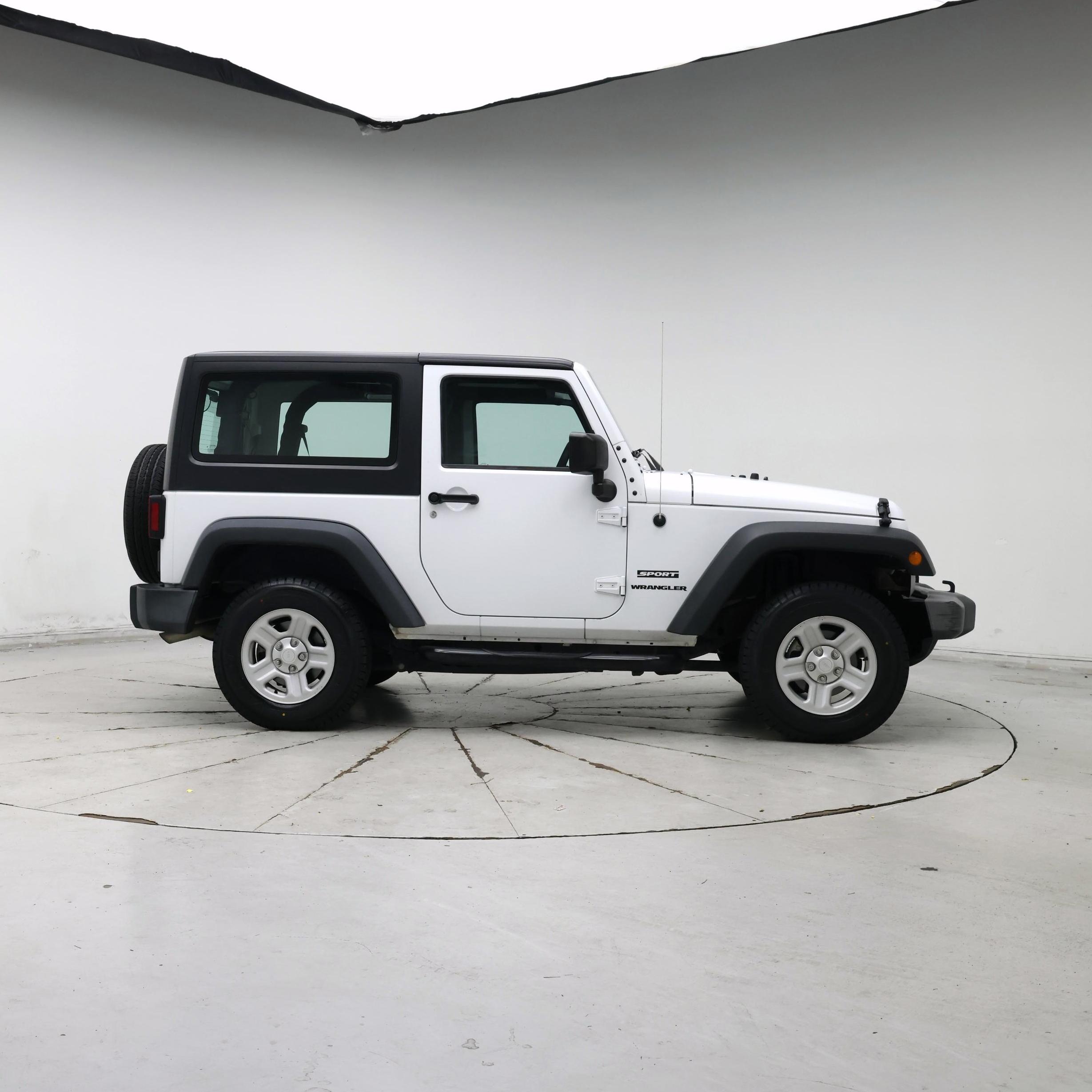 Thumbnail: 2016 Jeep Wrangler - 7