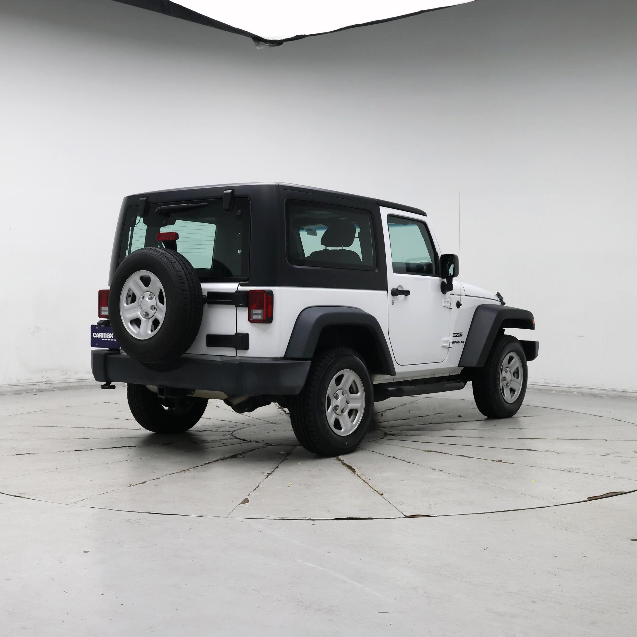 Thumbnail: 2016 Jeep Wrangler - 8