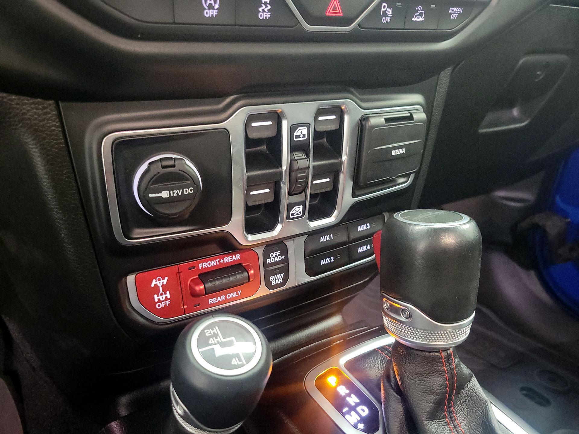 Thumbnail: 2020 Jeep Gladiator - 17