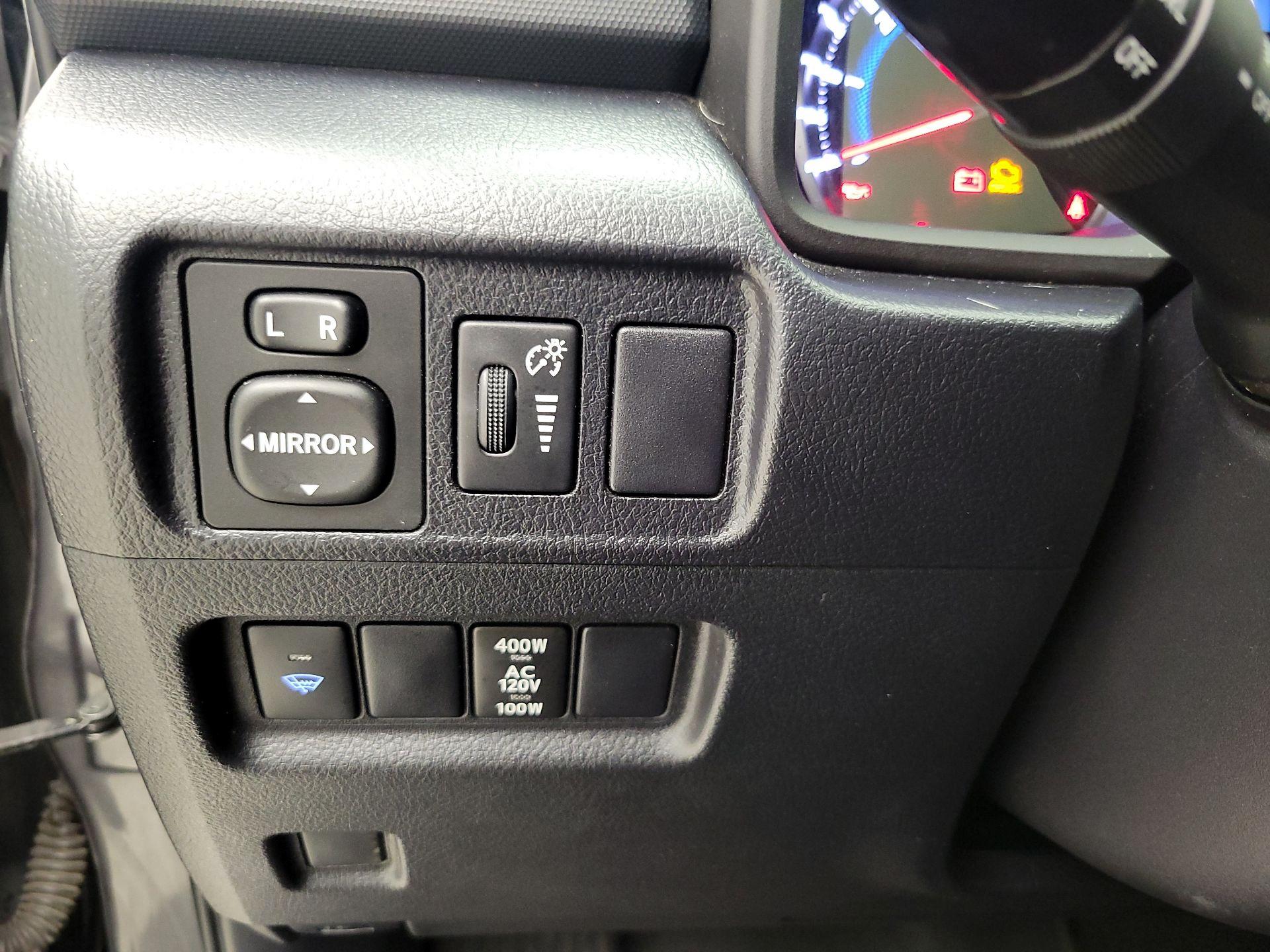 Thumbnail: 2018 Toyota 4Runner - 13