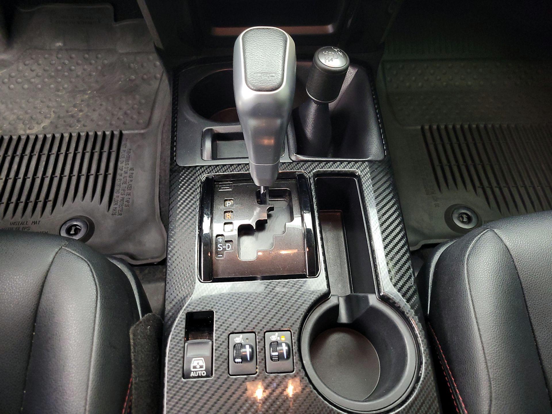 Thumbnail: 2018 Toyota 4Runner - 18