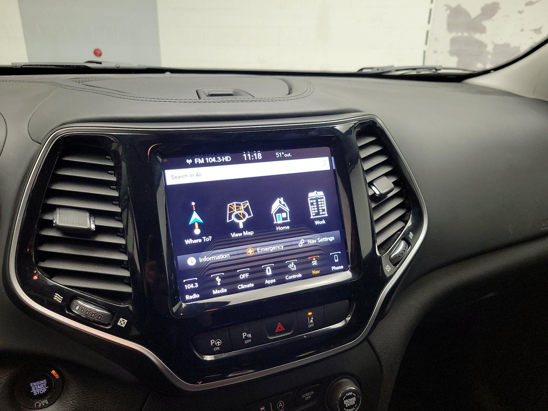 Thumbnail: 2019 Jeep Cherokee - 12