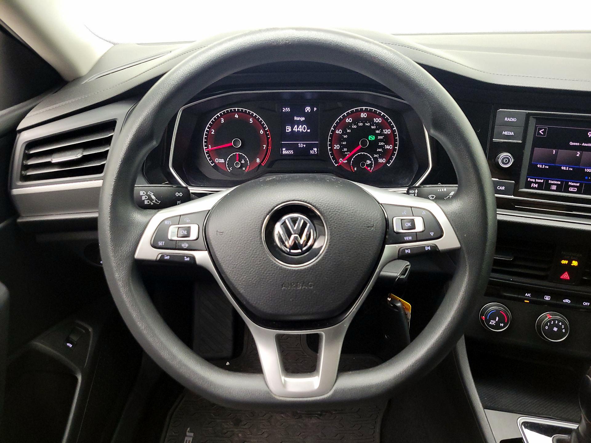 Thumbnail: 2019 Volkswagen Jetta - 10
