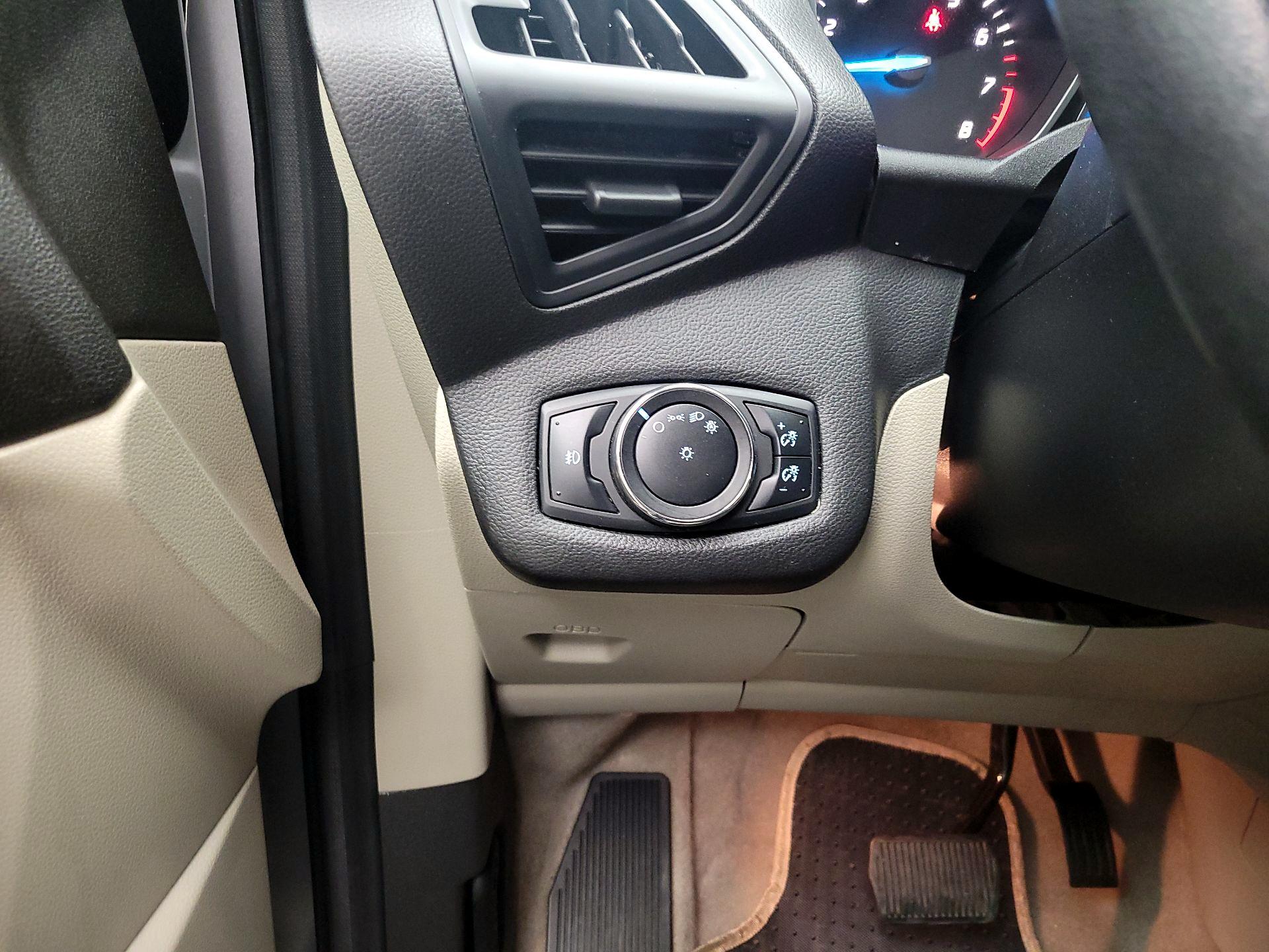 Thumbnail: 2015 Ford Escape - 13