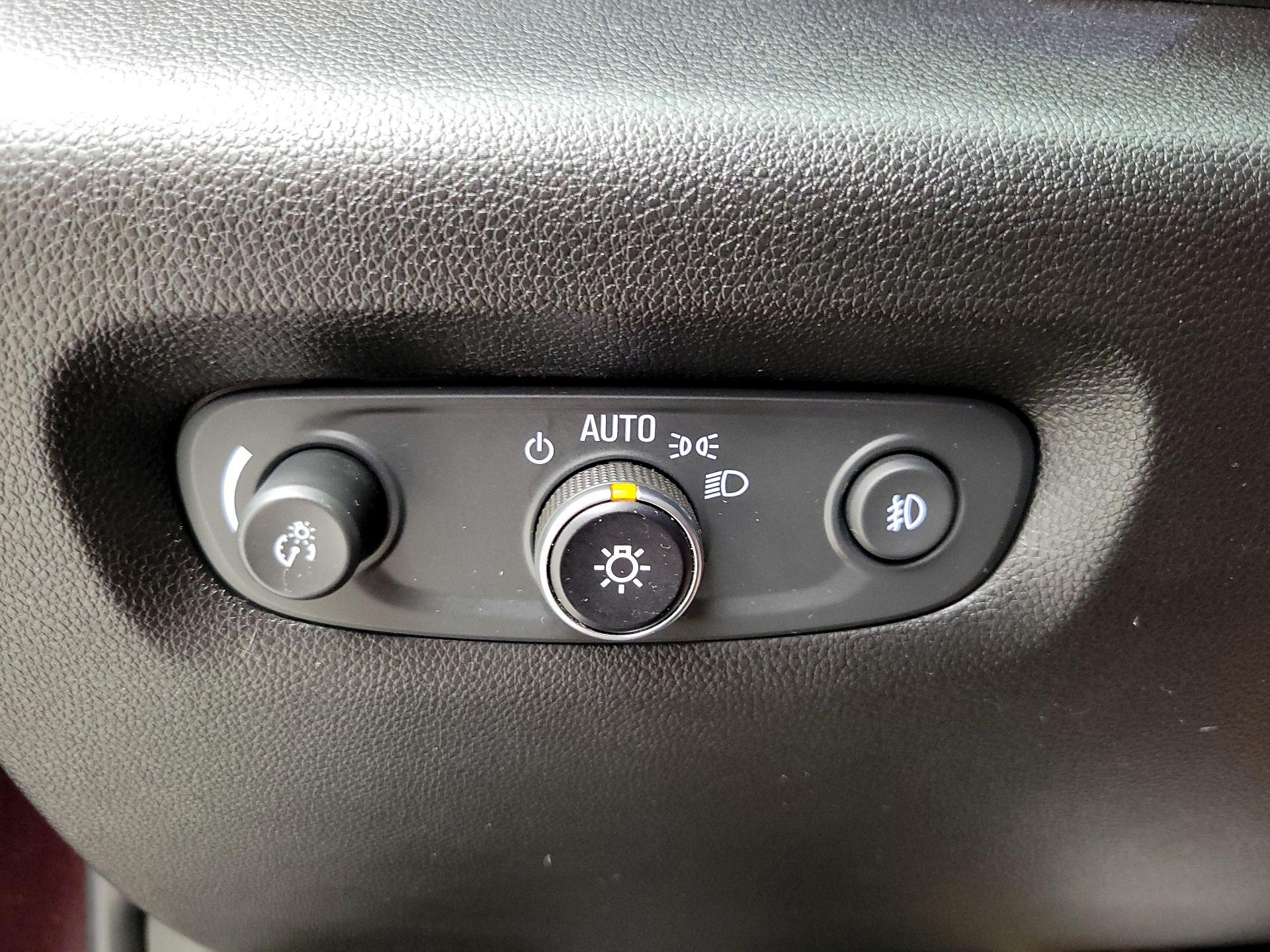 Thumbnail: 2019 Chevrolet Traverse - 13