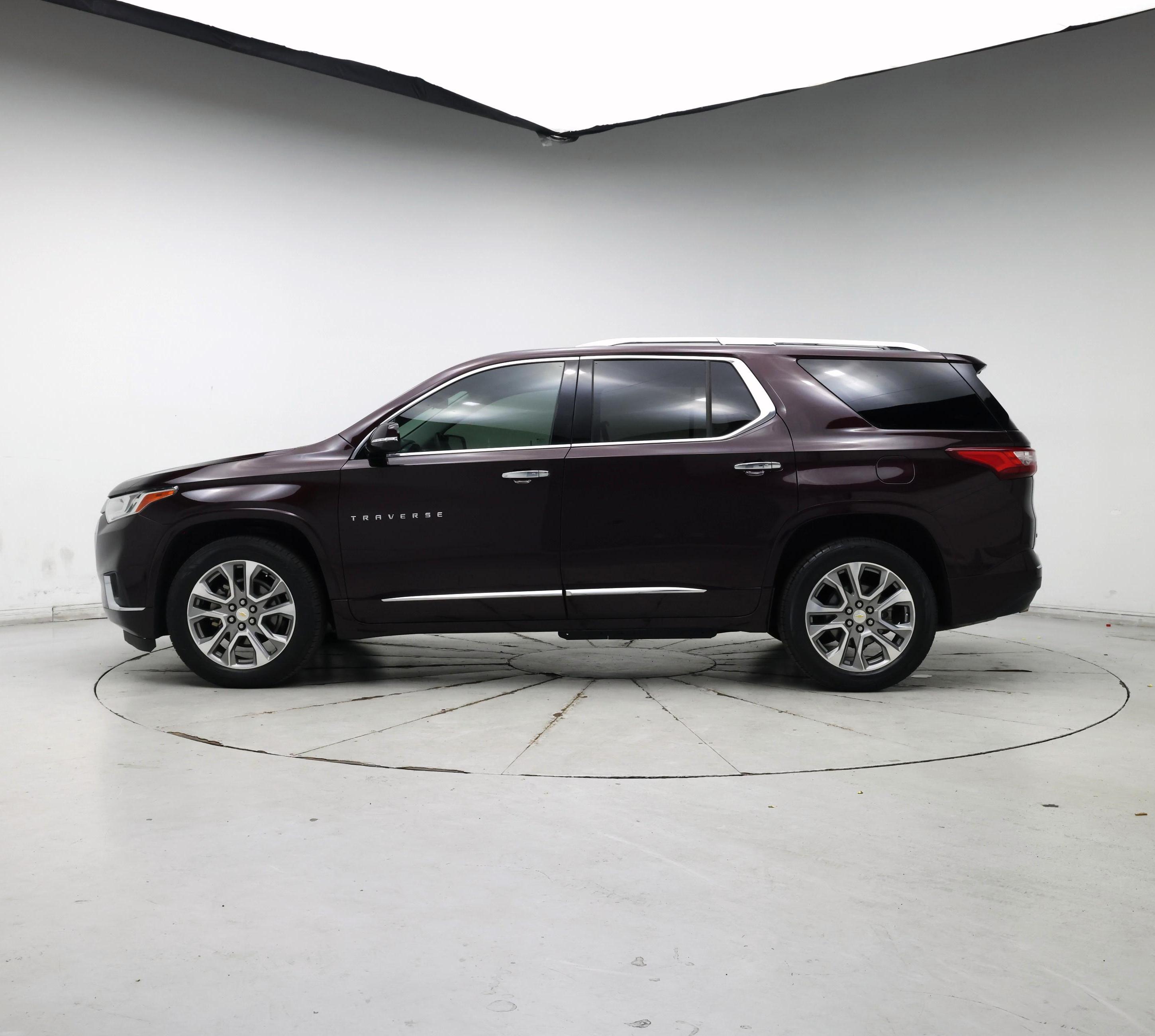 Thumbnail: 2019 Chevrolet Traverse - 3