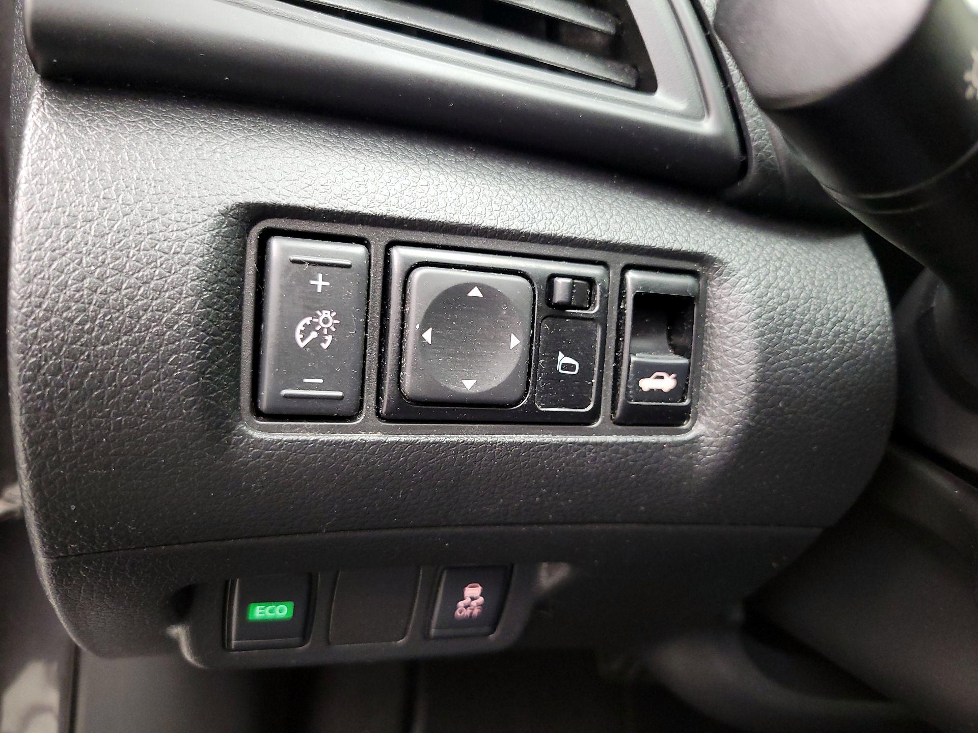 Thumbnail: 2019 Nissan Sentra - 13