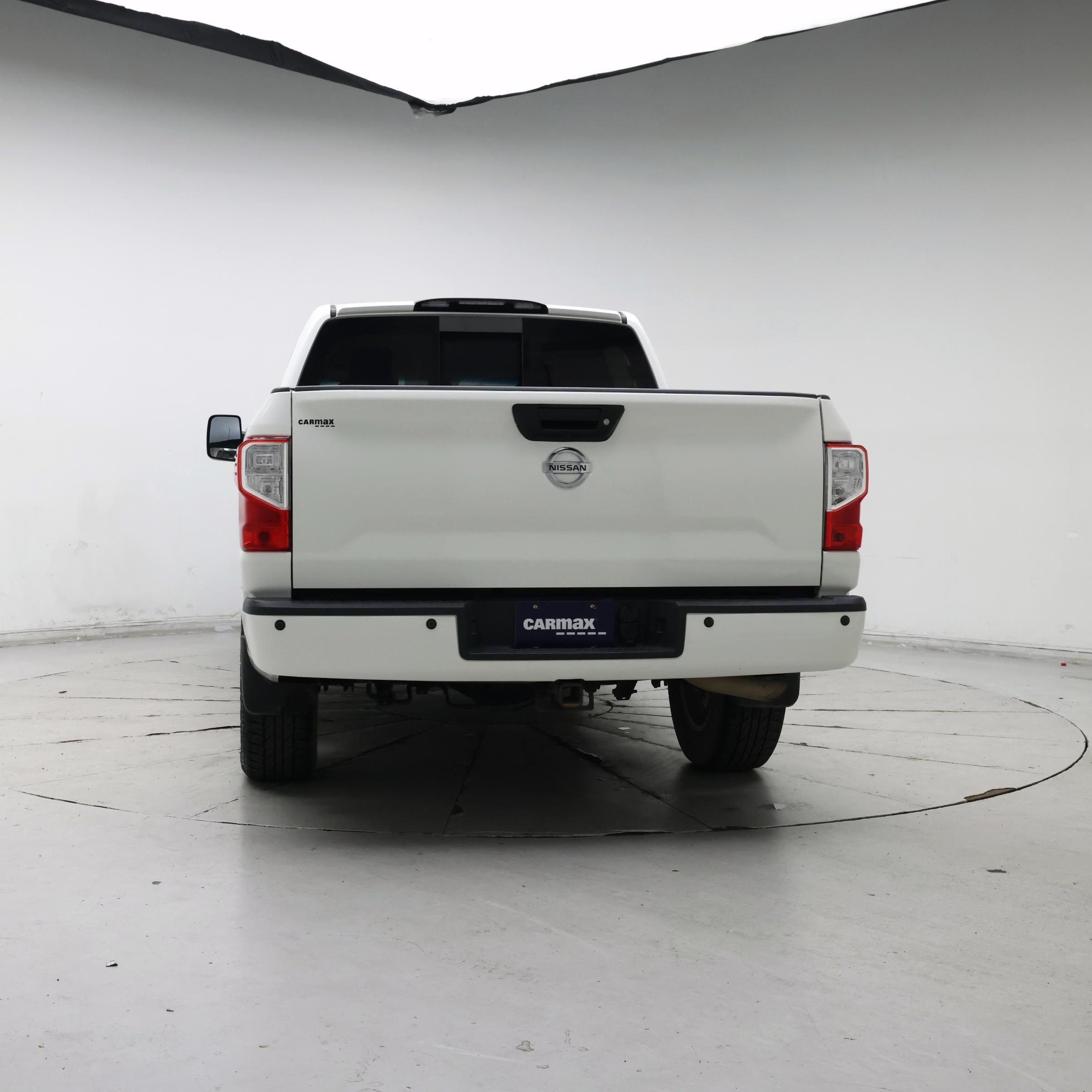 Thumbnail: 2018 Nissan Titan - 6
