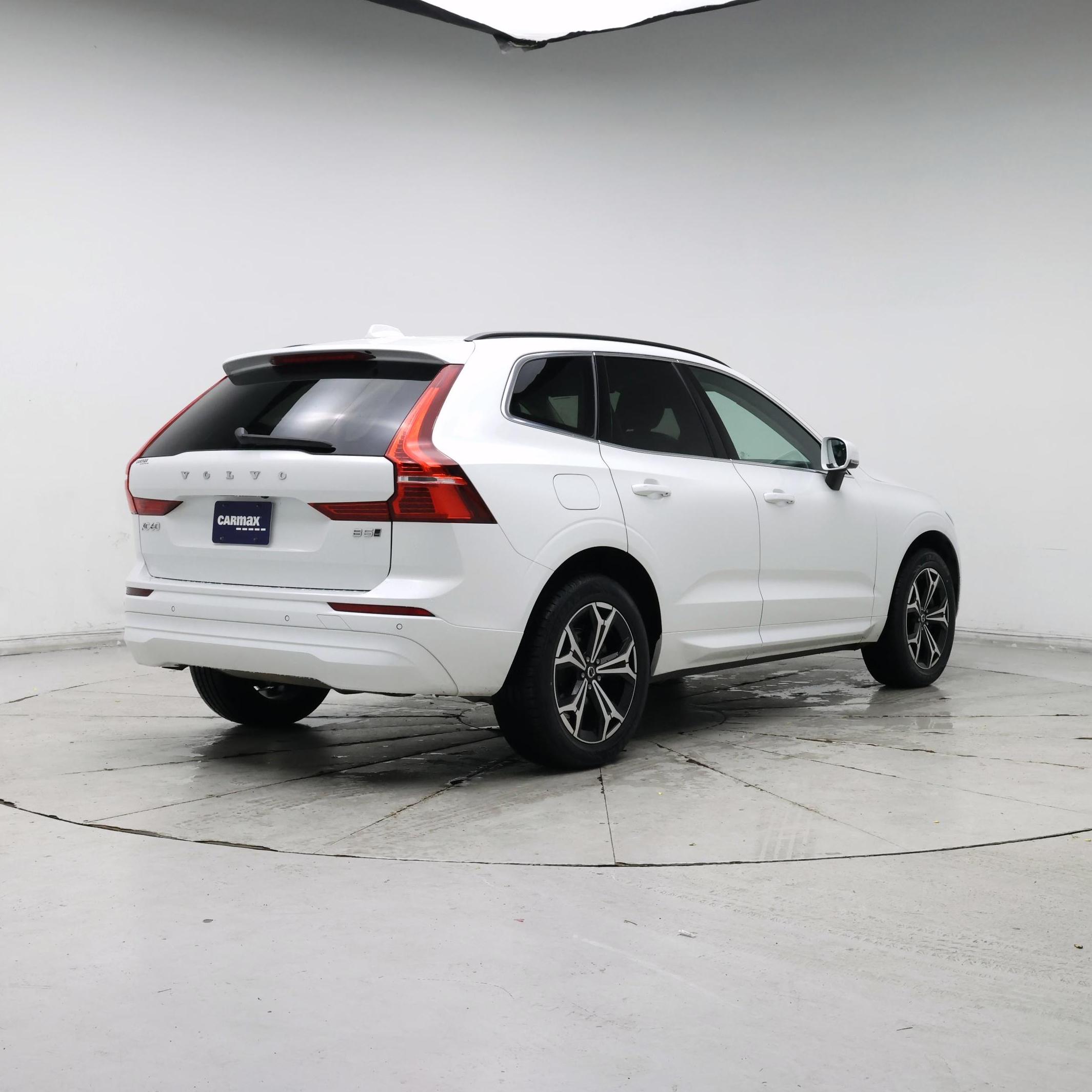 Thumbnail: 2022 Volvo XC60 - 8