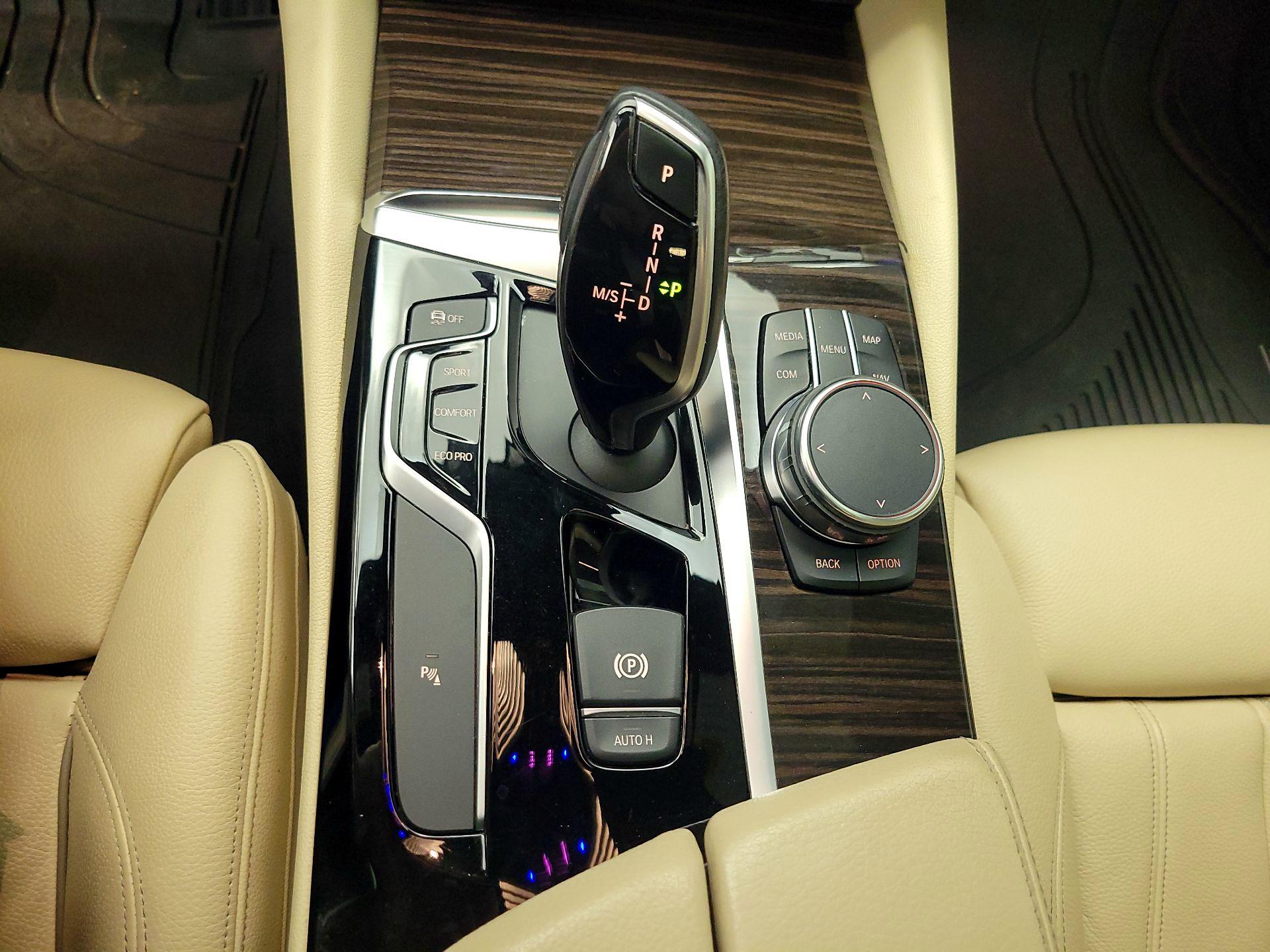 Thumbnail: 2018 BMW 5 Series - 18