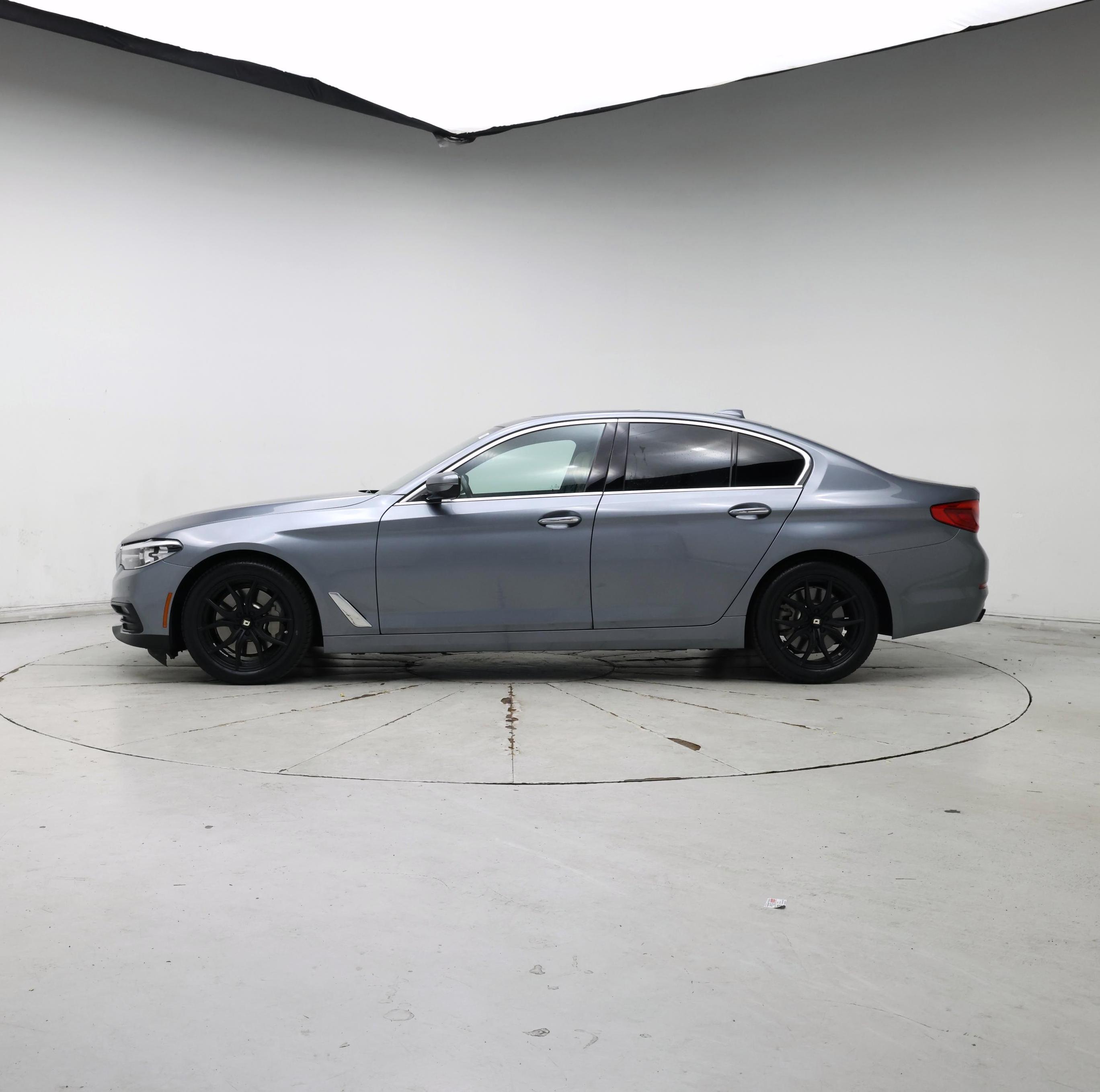 Thumbnail: 2018 BMW 5 Series - 3