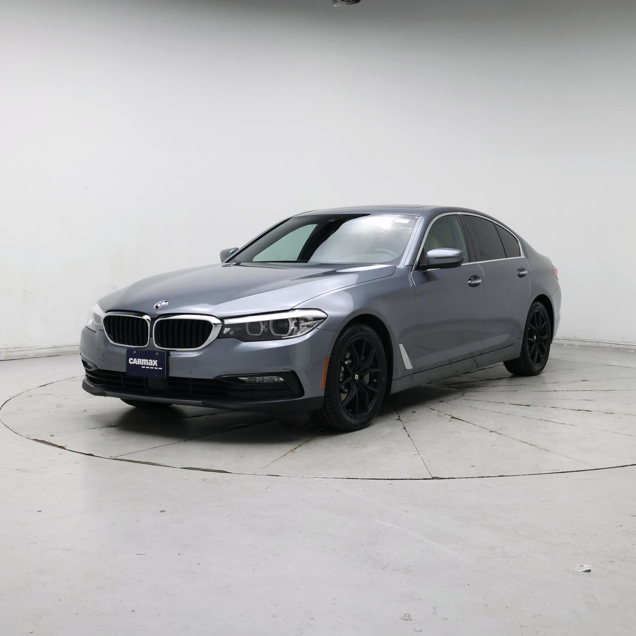 Thumbnail: 2018 BMW 5 Series - 4
