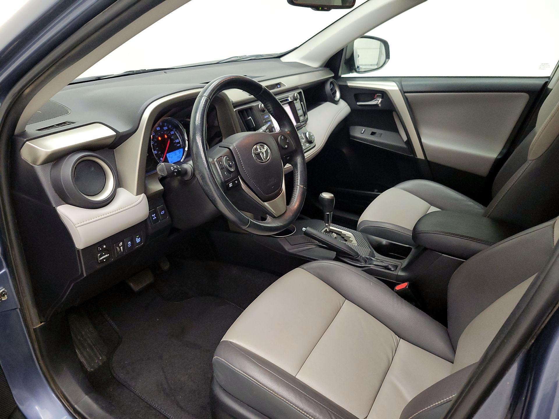 Thumbnail: 2014 Toyota RAV4 - 11