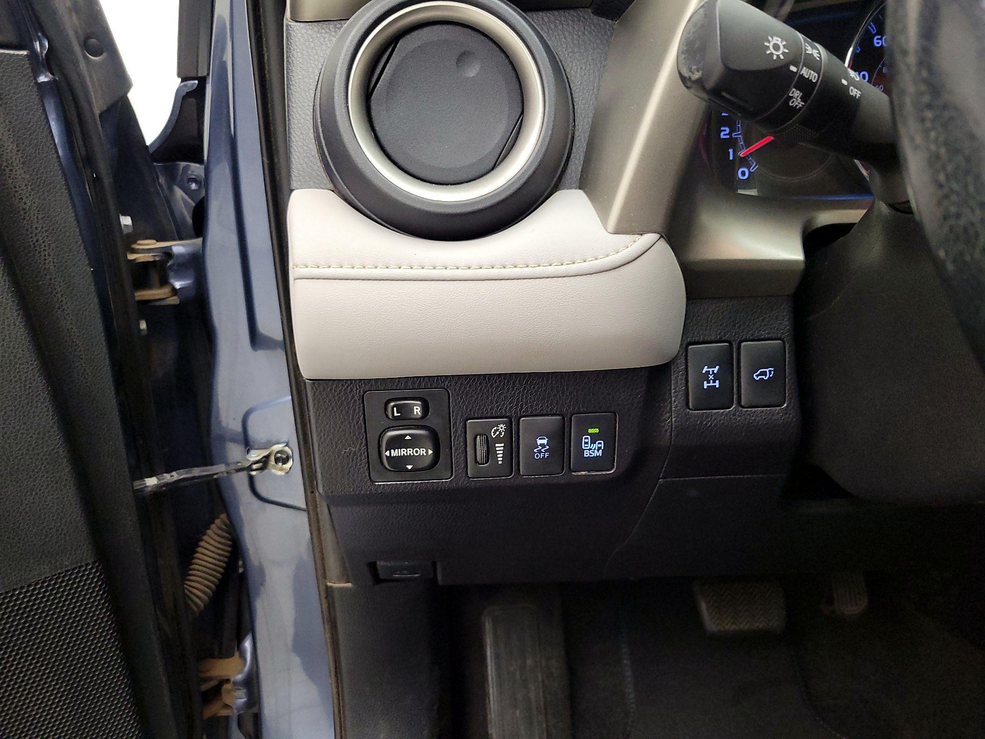 Thumbnail: 2014 Toyota RAV4 - 13