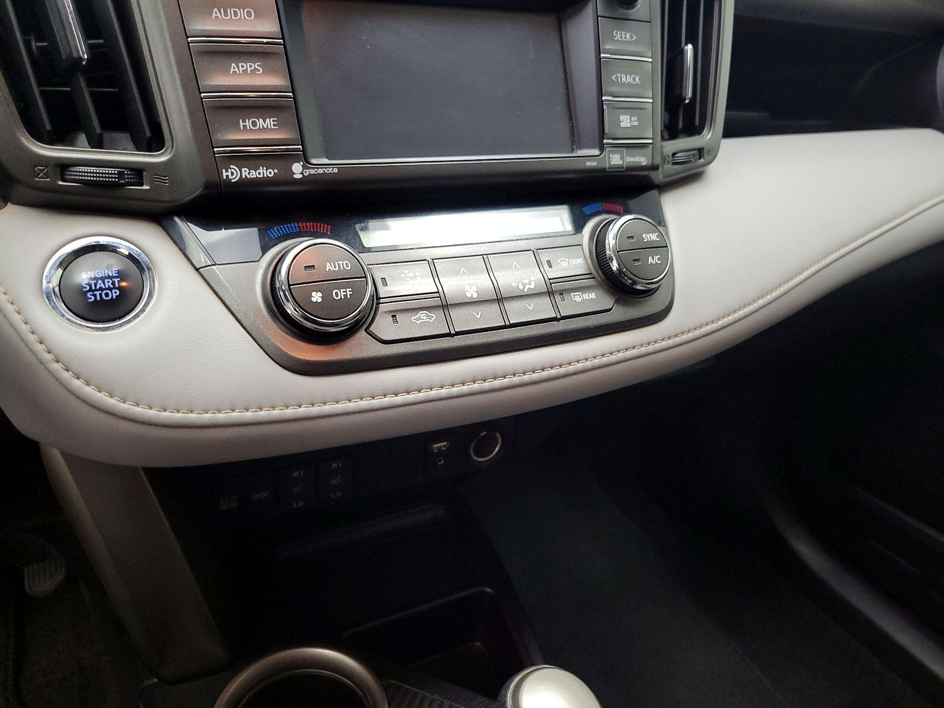 Thumbnail: 2014 Toyota RAV4 - 17
