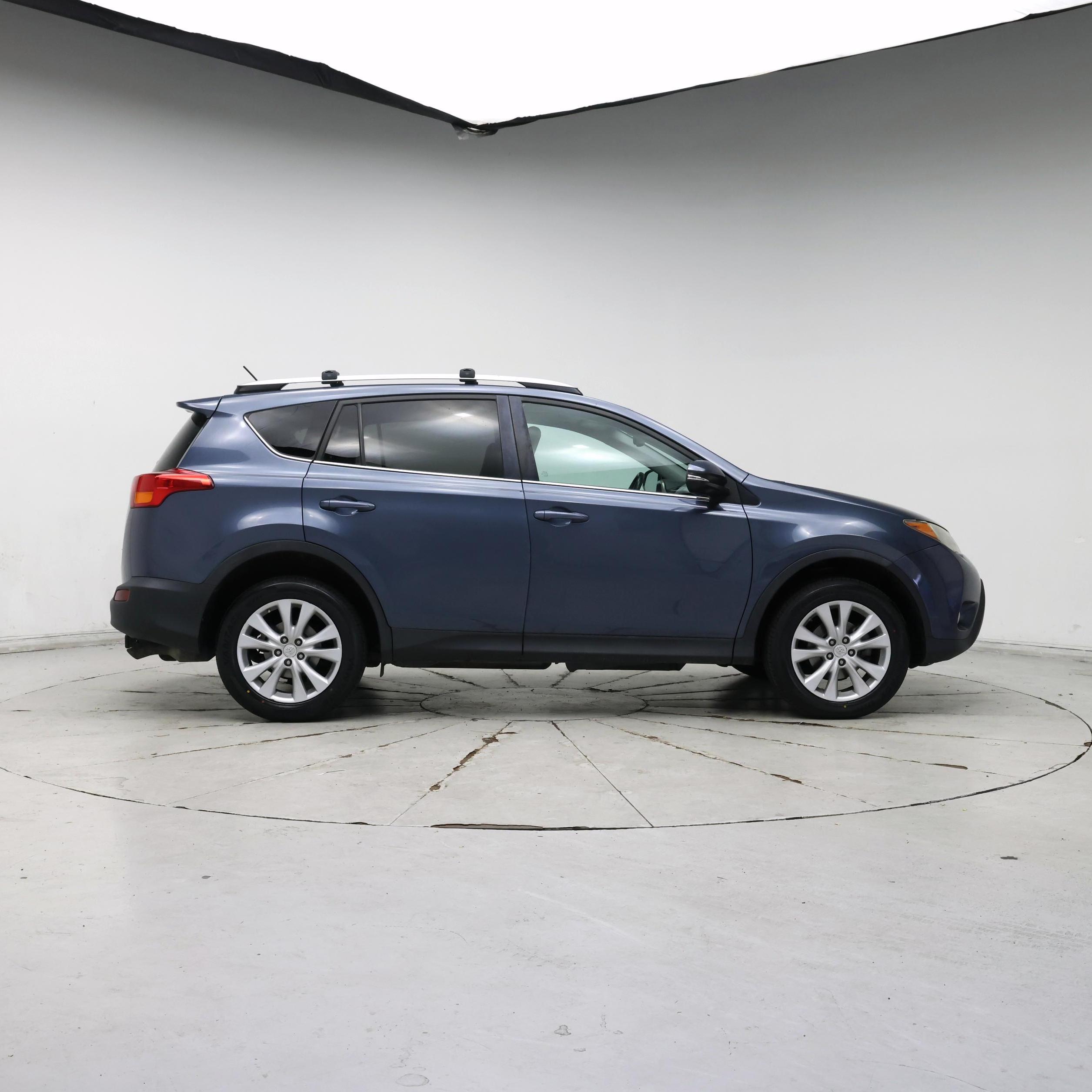 Thumbnail: 2014 Toyota RAV4 - 7