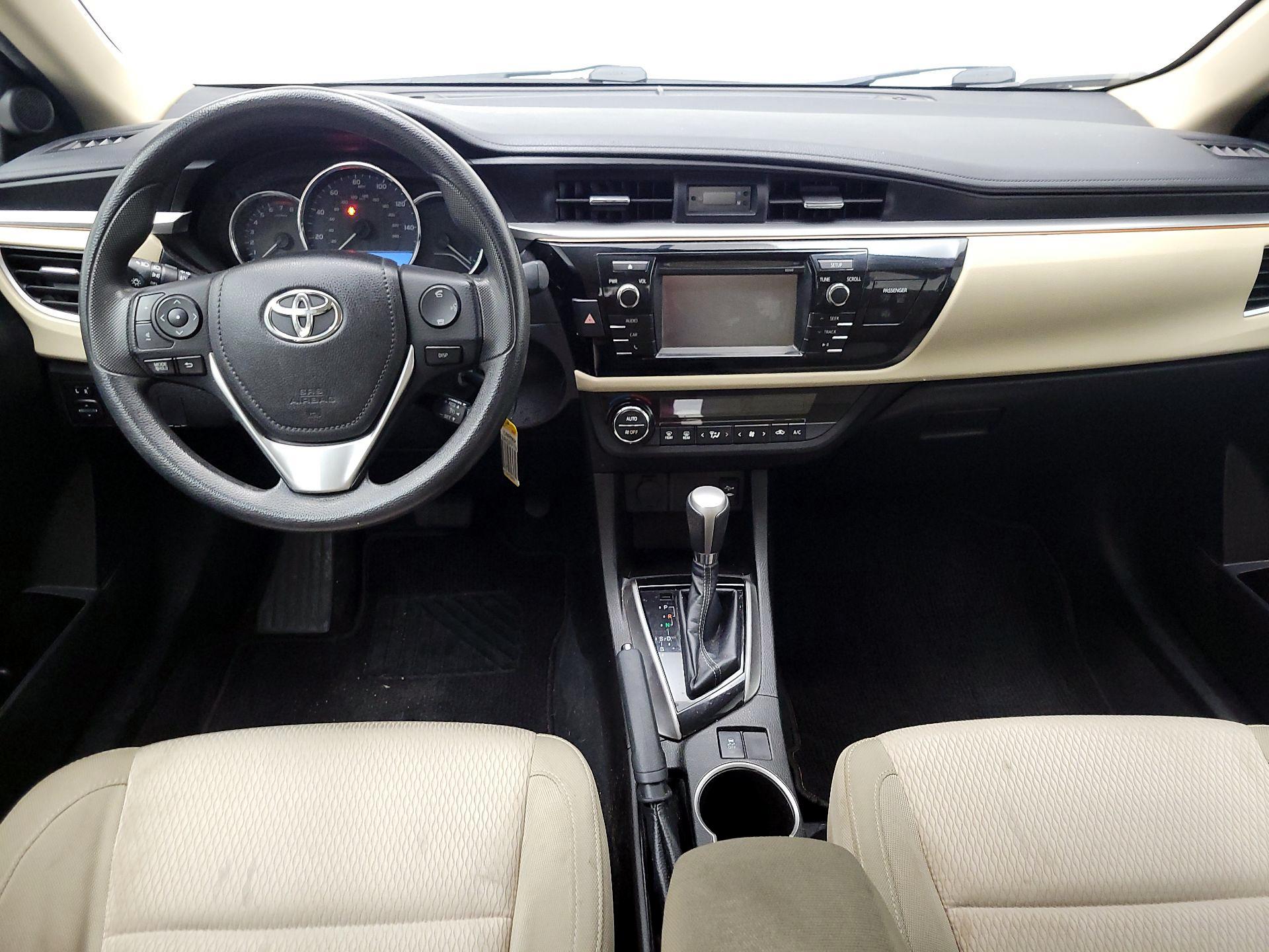 Thumbnail: 2015 Toyota Corolla - 9