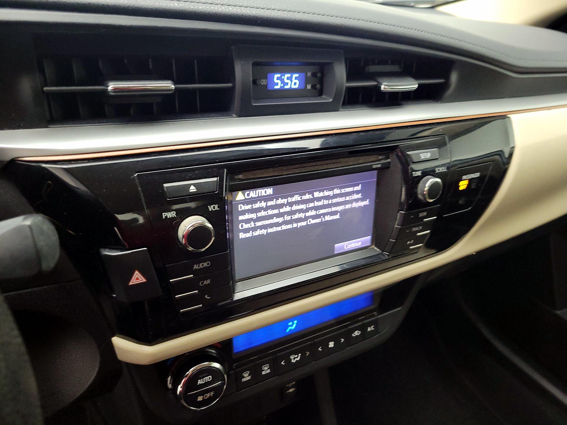 Thumbnail: 2015 Toyota Corolla - 15