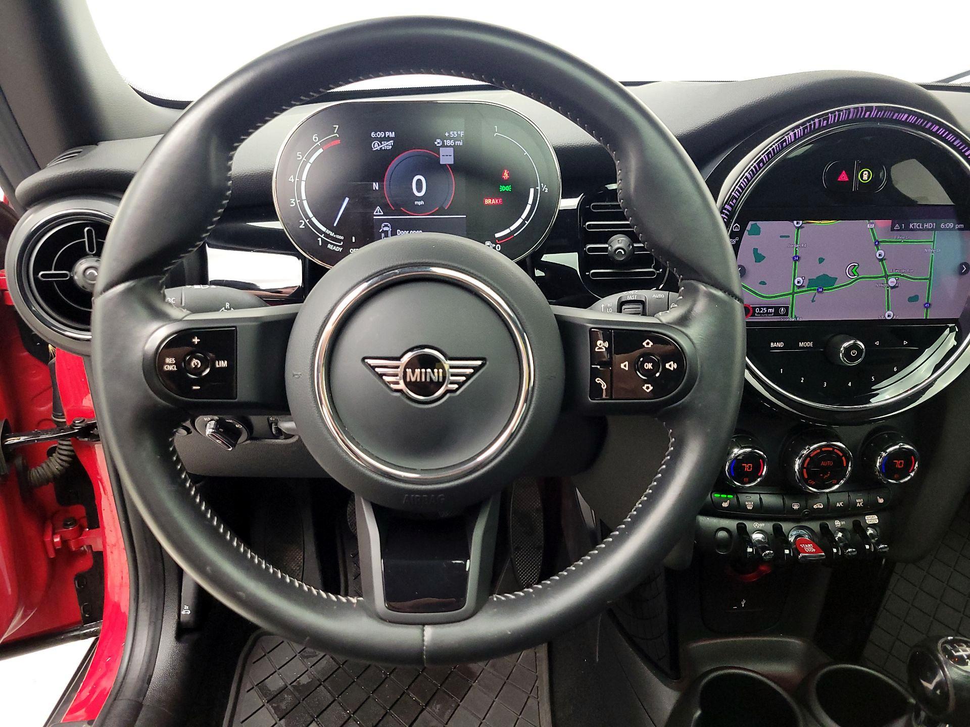 Thumbnail: 2023 MINI Cooper Hardtop - 10