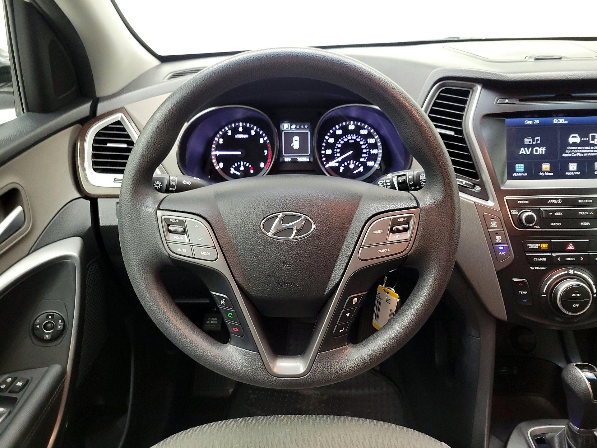 Thumbnail: 2017 Hyundai Santa Fe - 10