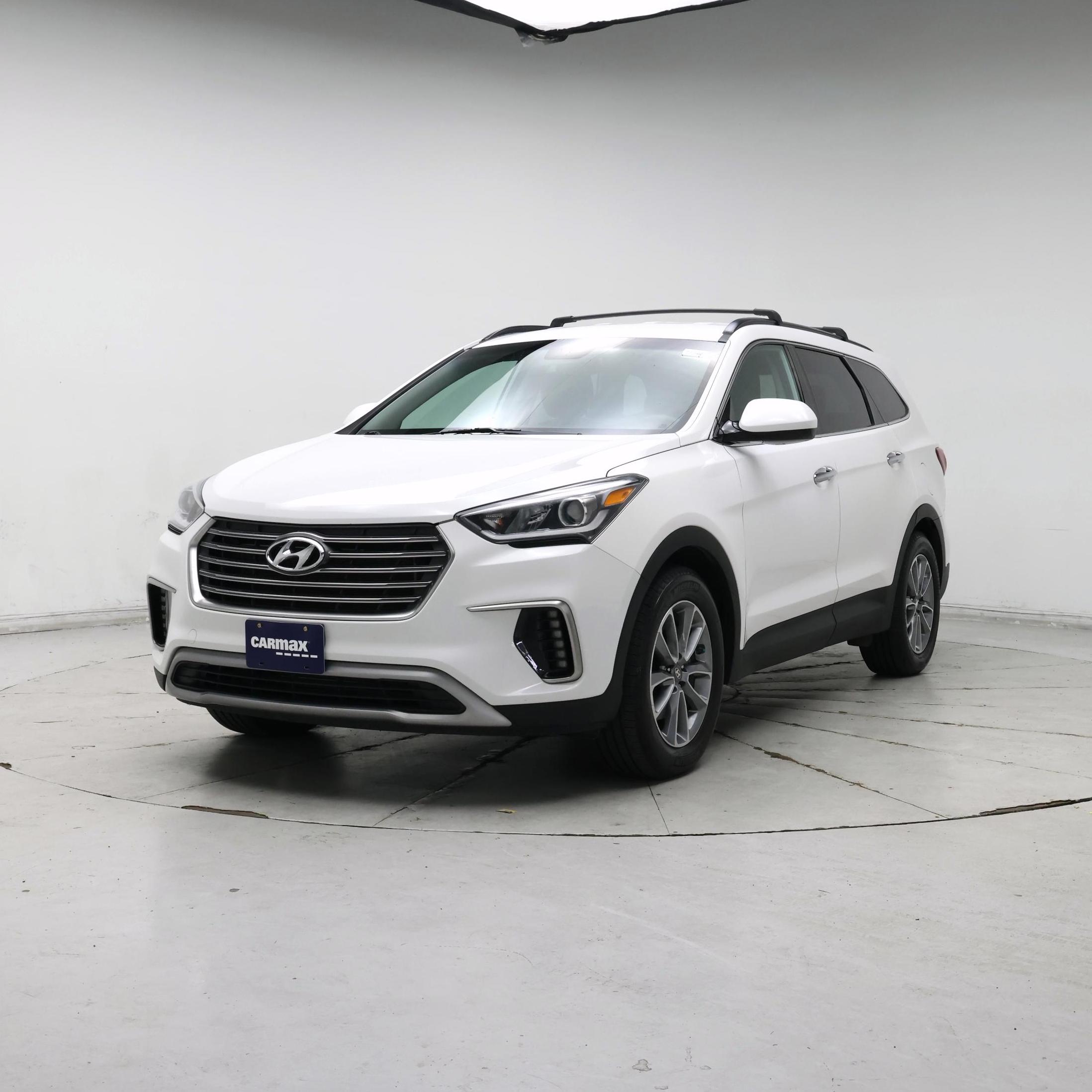Thumbnail: 2017 Hyundai Santa Fe - 4