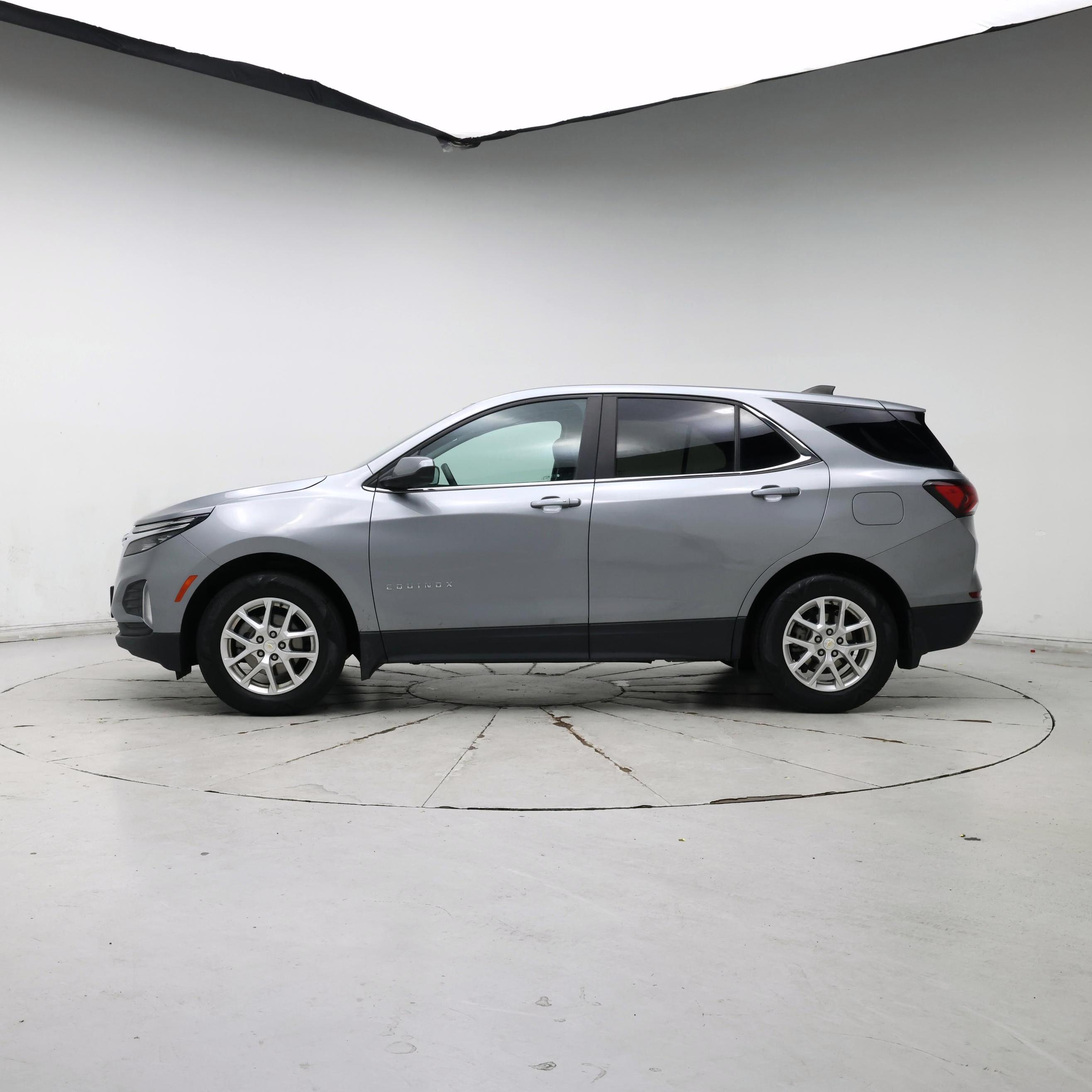 Thumbnail: 2023 Chevrolet Equinox - 3