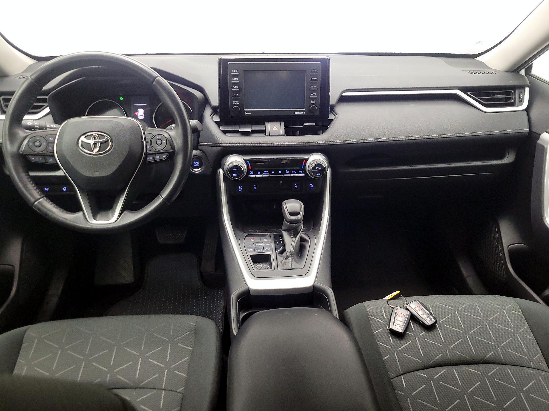 Thumbnail: 2021 Toyota RAV4 - 9
