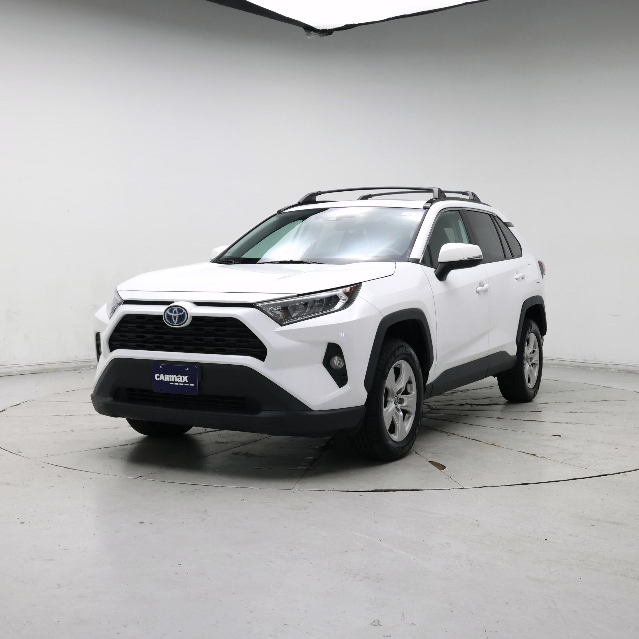 Thumbnail: 2021 Toyota RAV4 - 4