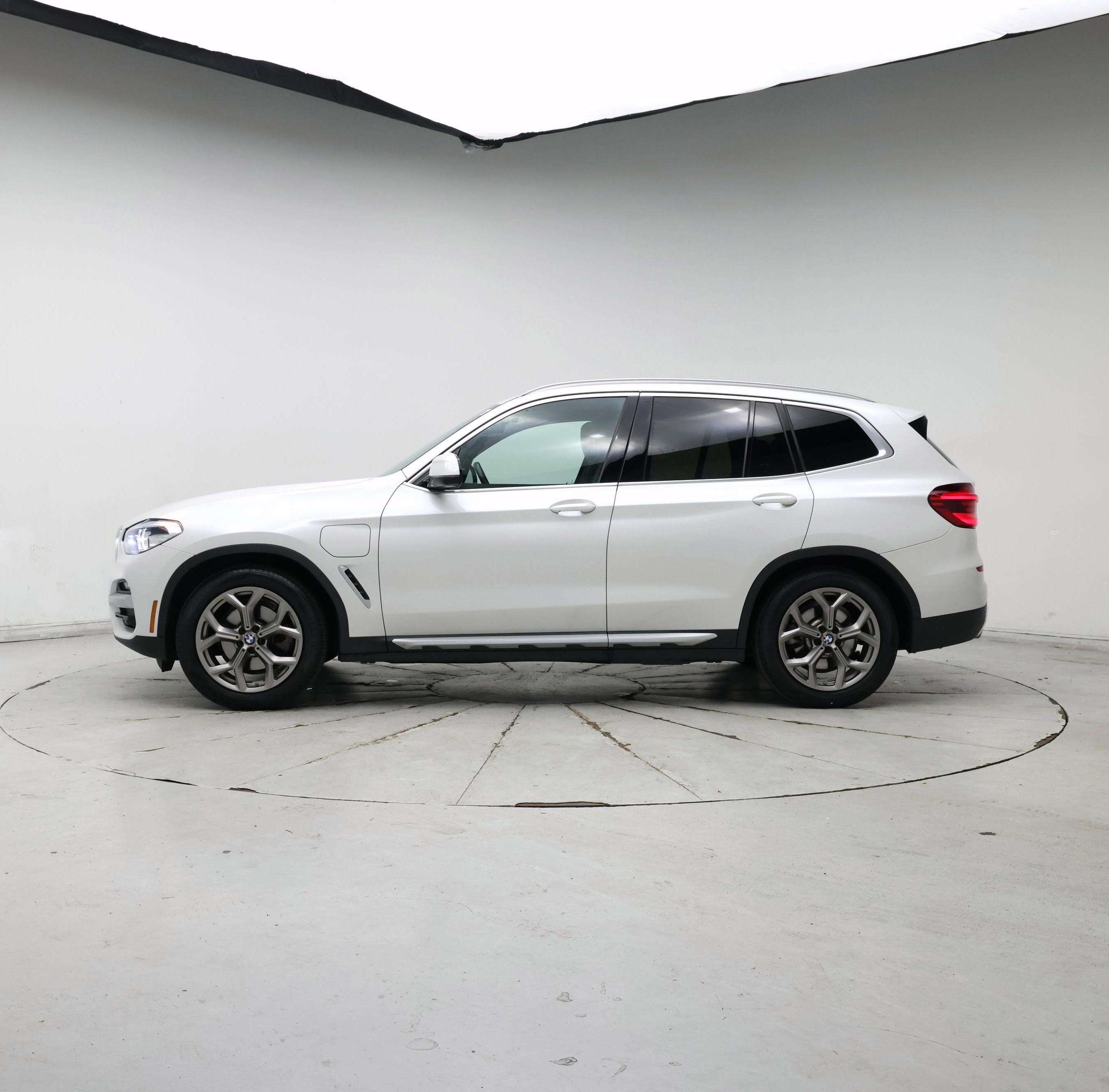Thumbnail: 2021 BMW X3 - 3