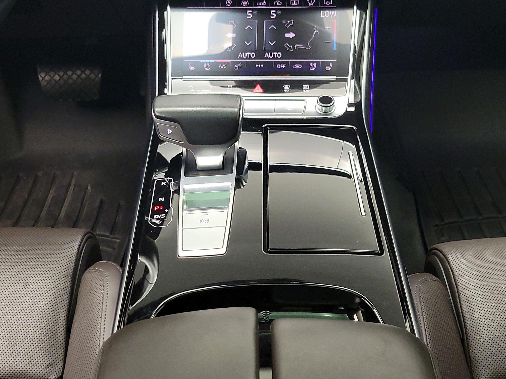 Thumbnail: 2019 Audi A8 - 18