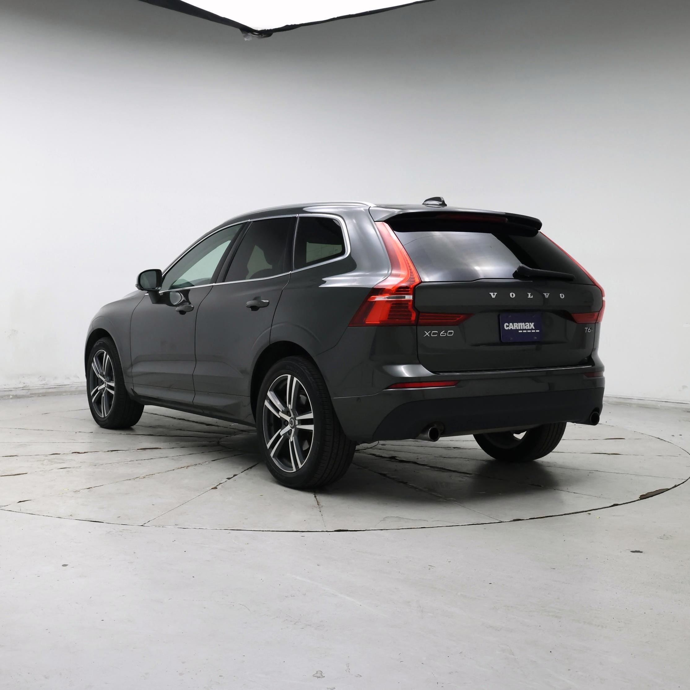 Thumbnail: 2018 Volvo XC60 - 2