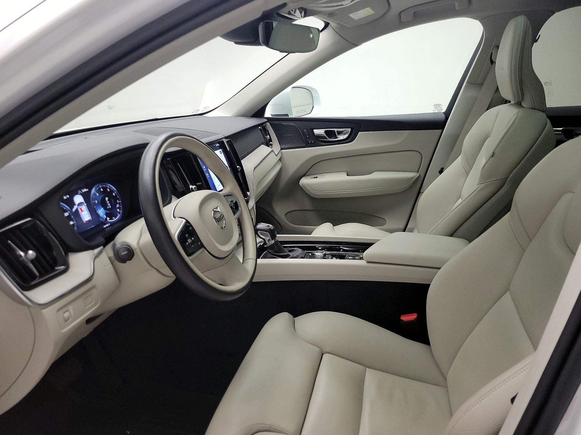 Thumbnail: 2020 Volvo XC60 - 9