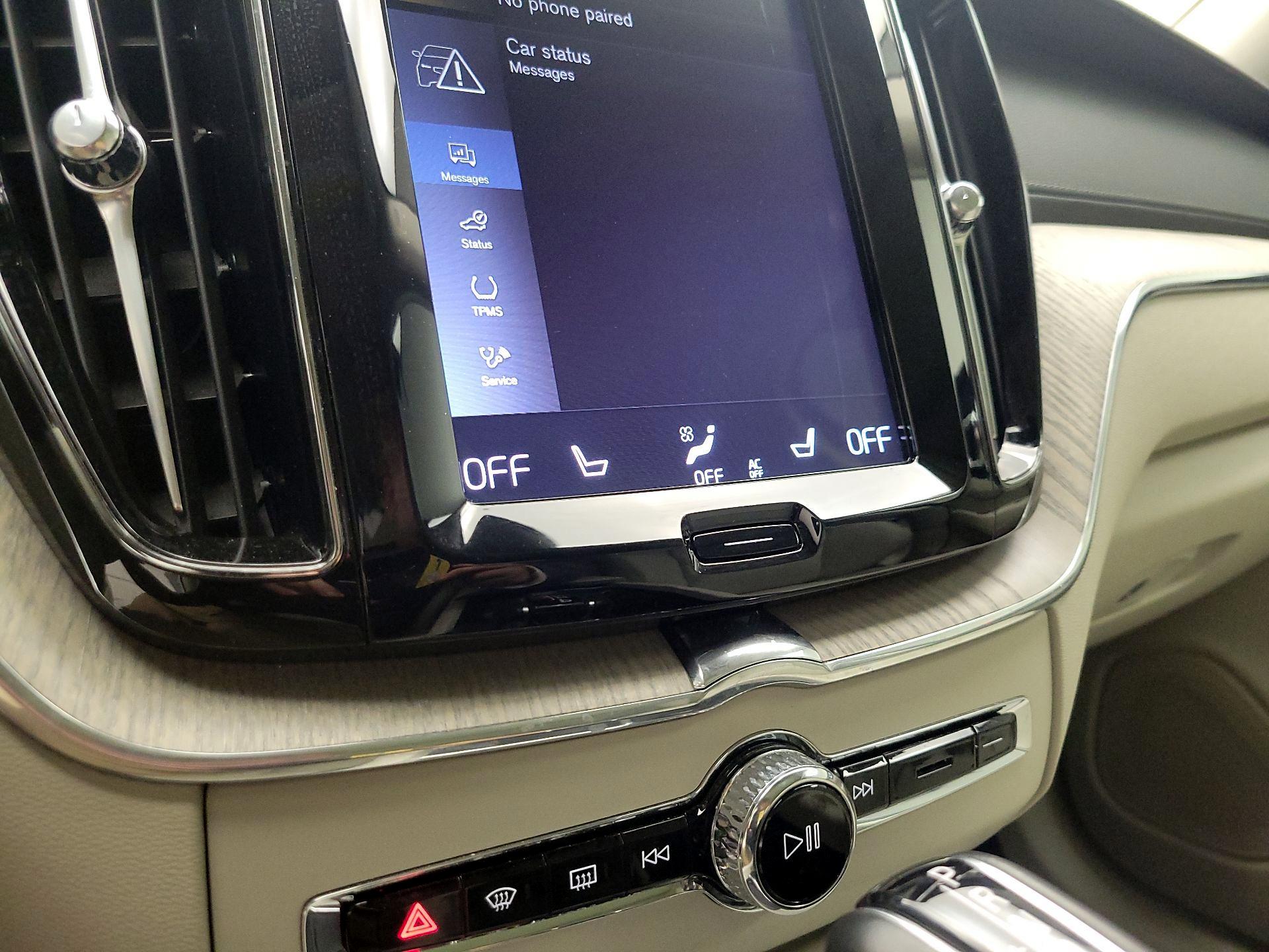 Thumbnail: 2020 Volvo XC60 - 15