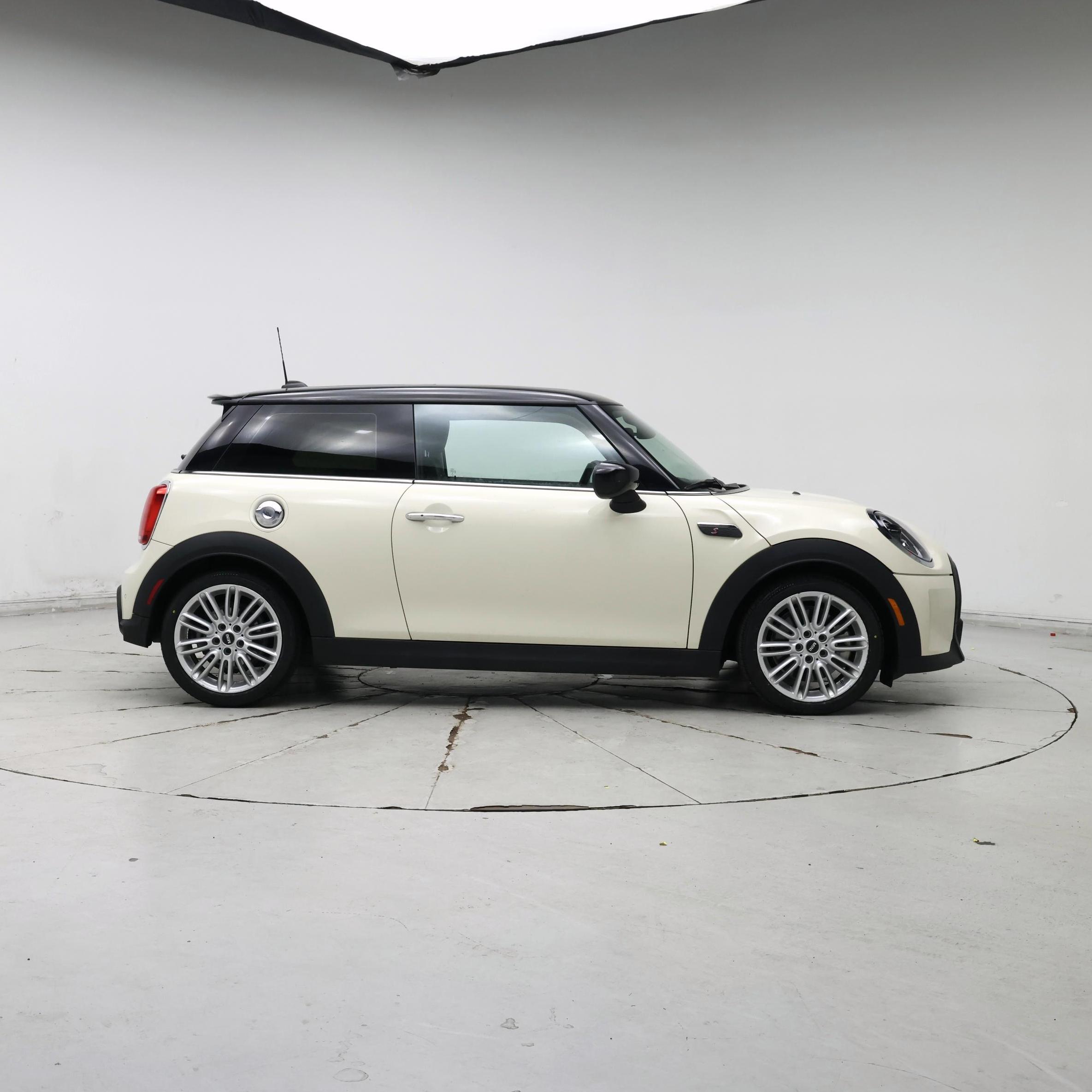 Thumbnail: 2023 MINI Cooper Hardtop - 7