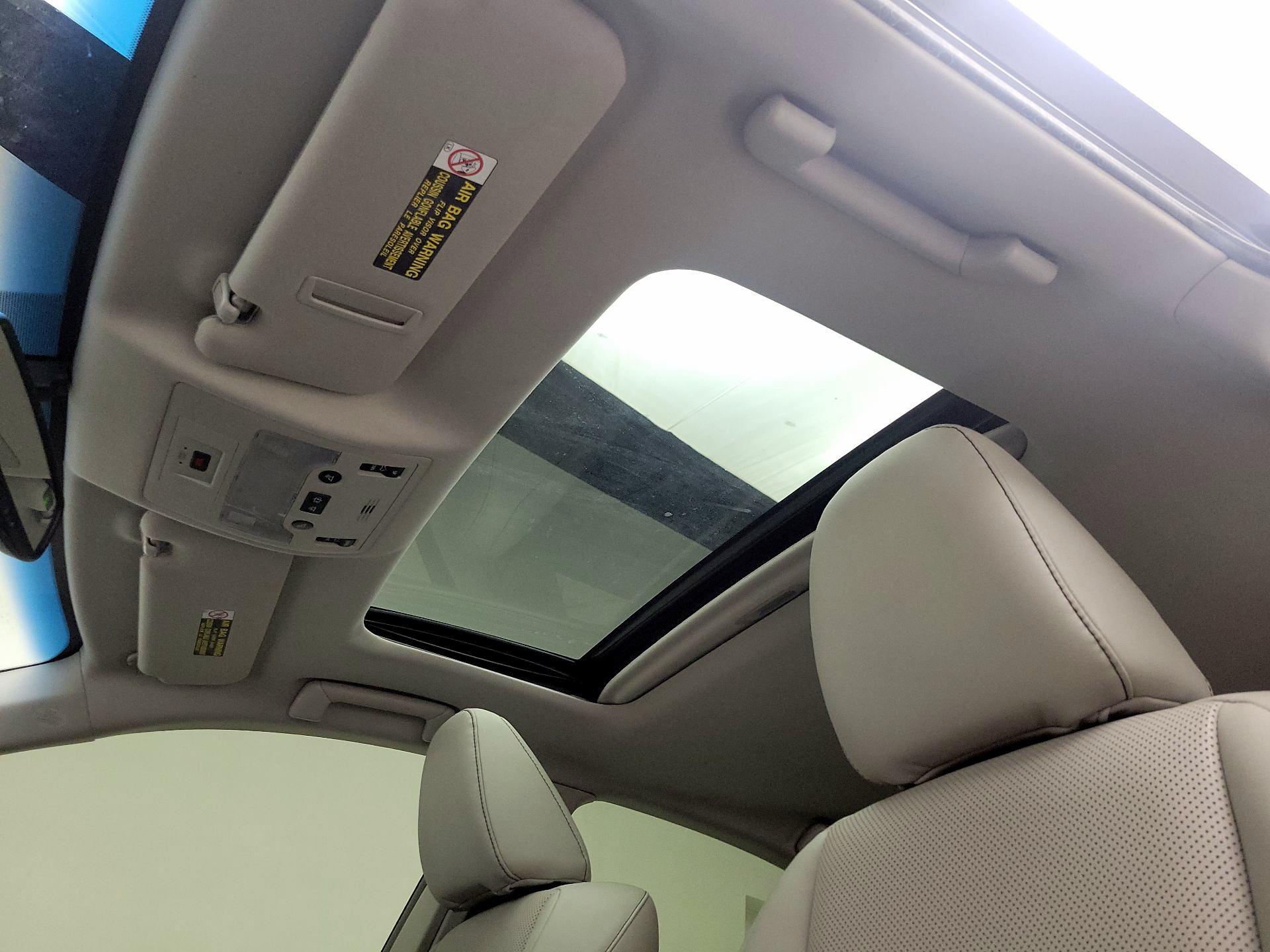 Thumbnail: 2015 Lexus ES - 19