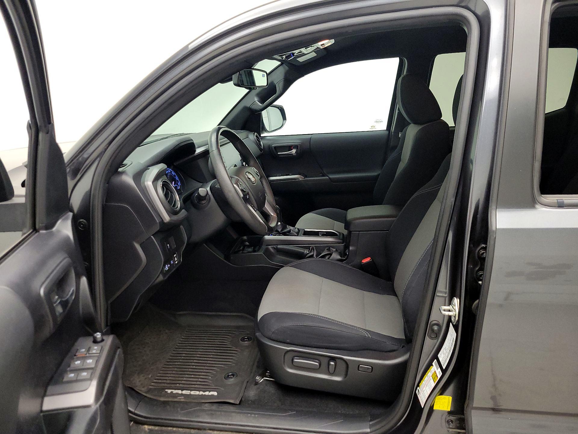 Thumbnail: 2021 Toyota Tacoma - 11