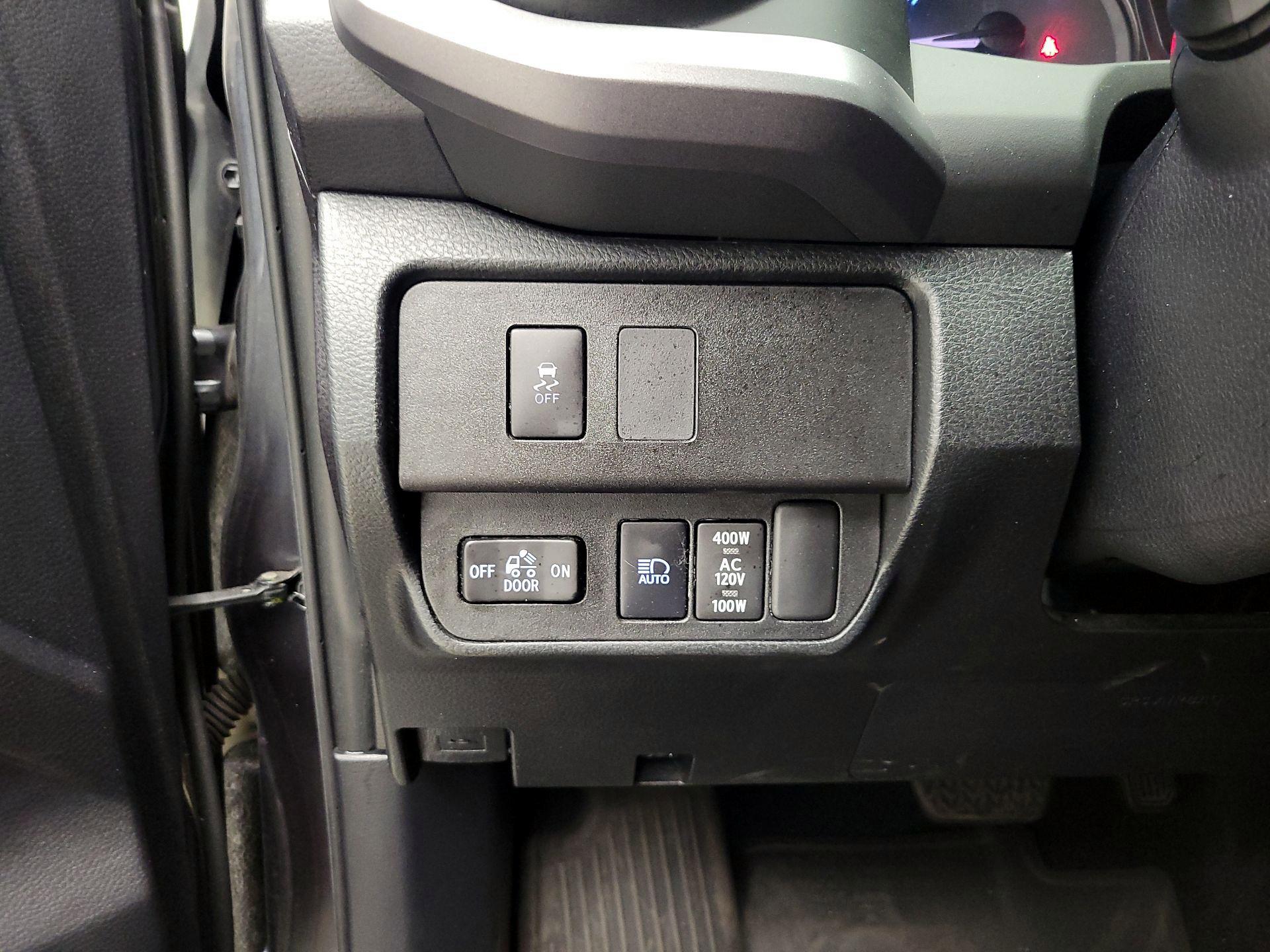 Thumbnail: 2021 Toyota Tacoma - 13