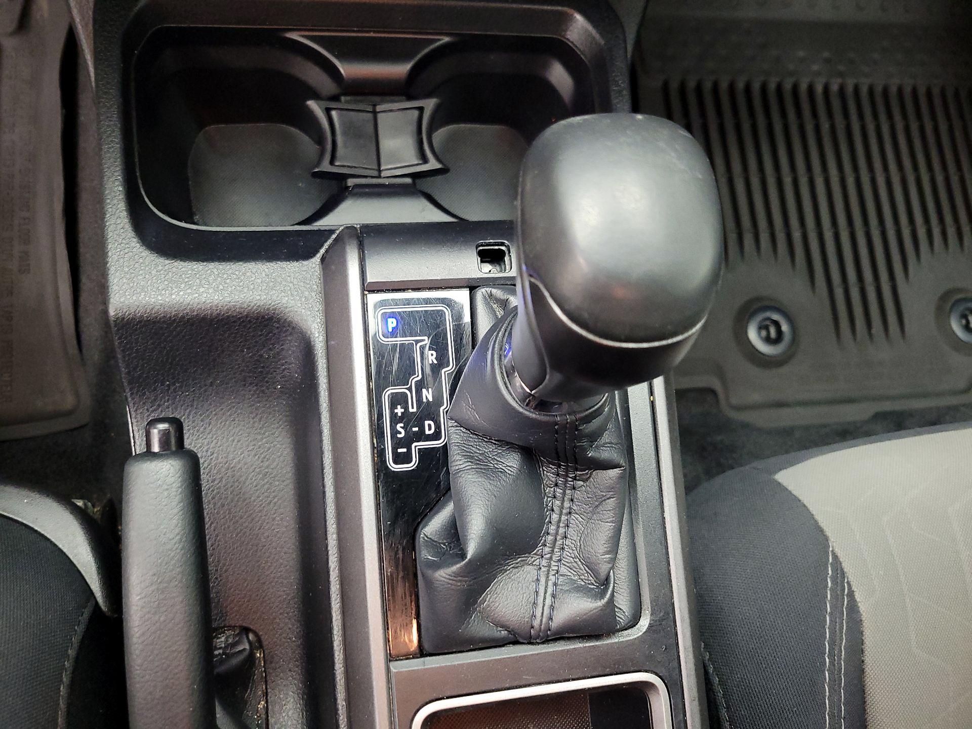 Thumbnail: 2021 Toyota Tacoma - 17