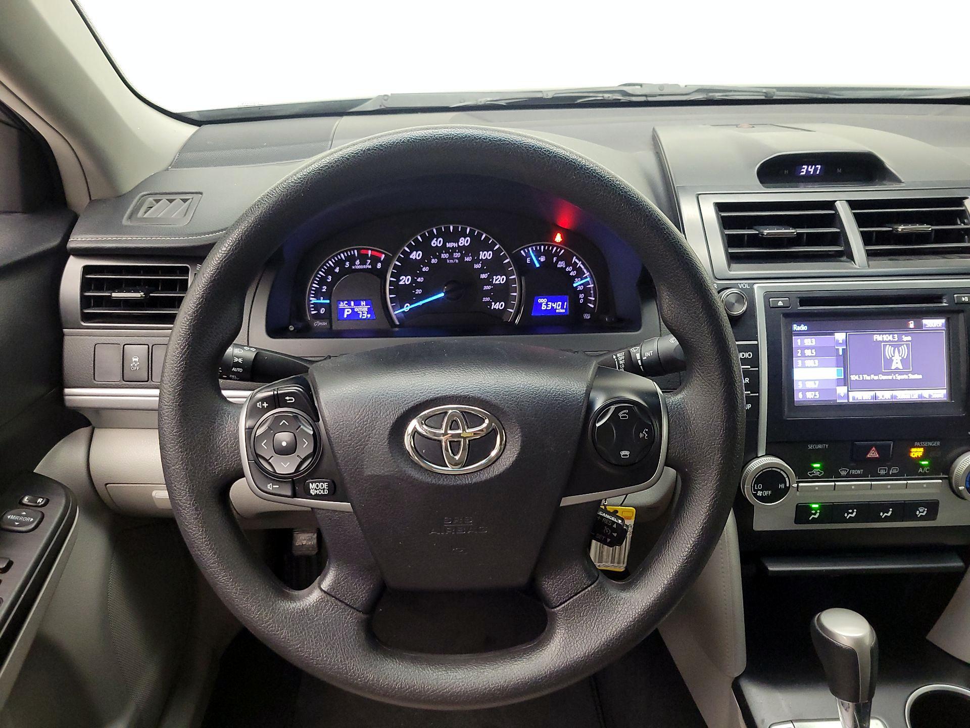 Thumbnail: 2014 Toyota Camry - 10