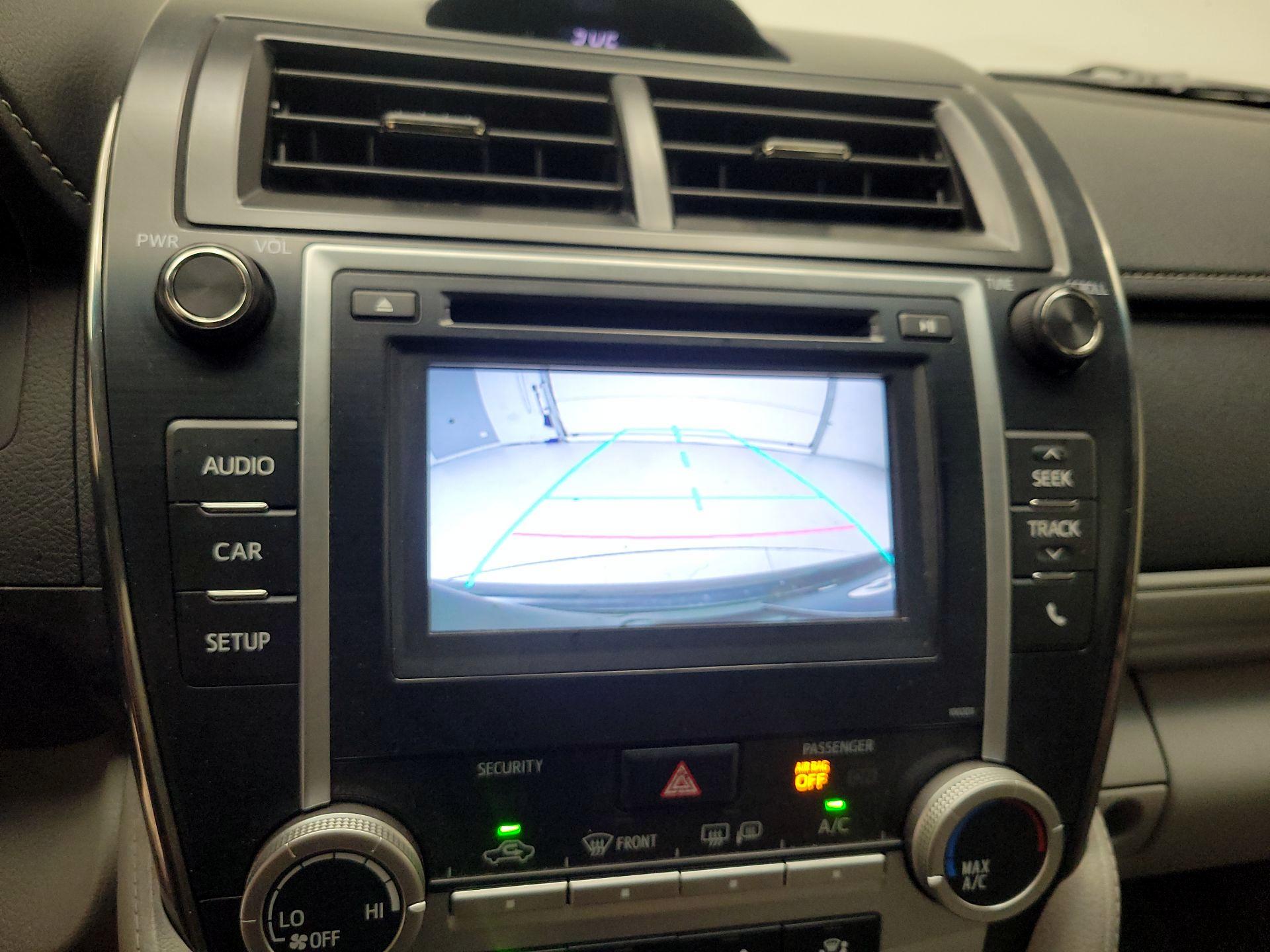 Thumbnail: 2014 Toyota Camry - 14
