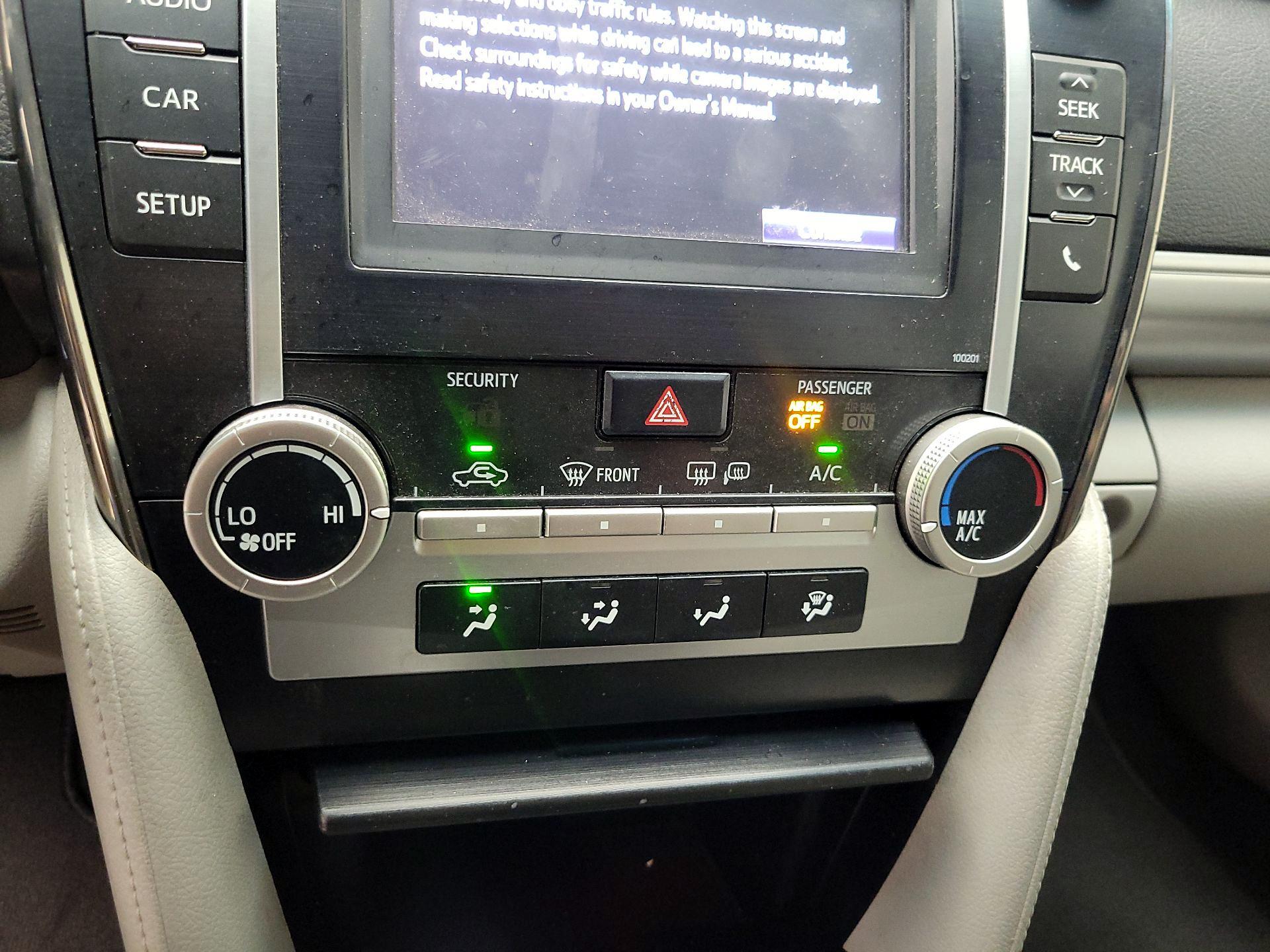Thumbnail: 2014 Toyota Camry - 16