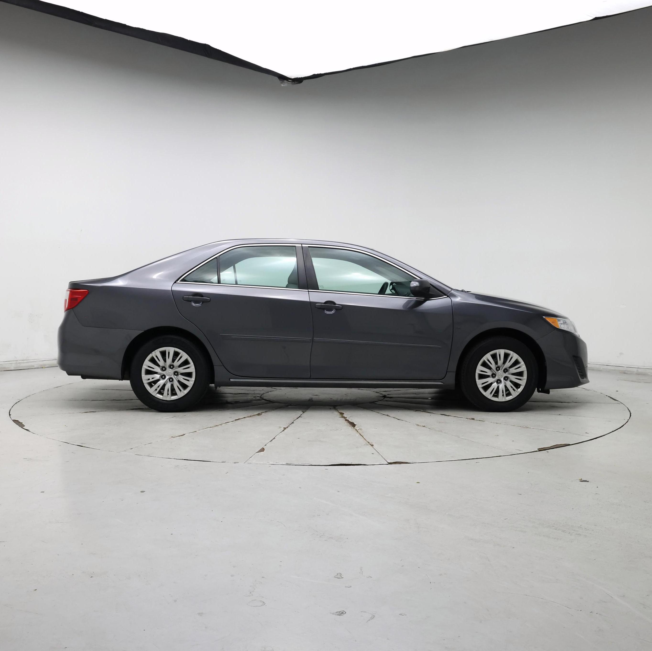 Thumbnail: 2014 Toyota Camry - 7