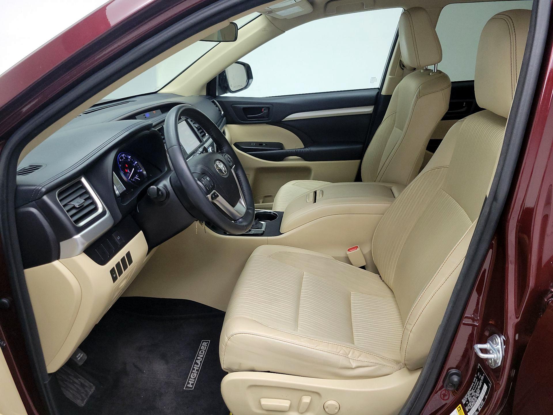 Thumbnail: 2016 Toyota Highlander - 11