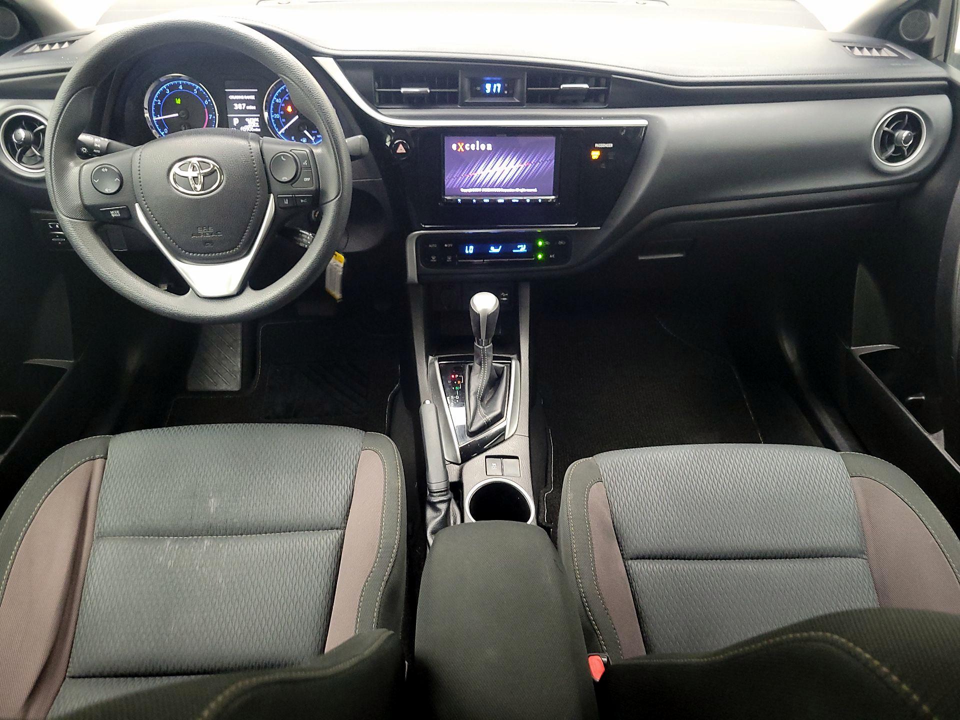 Thumbnail: 2017 Toyota Corolla - 9