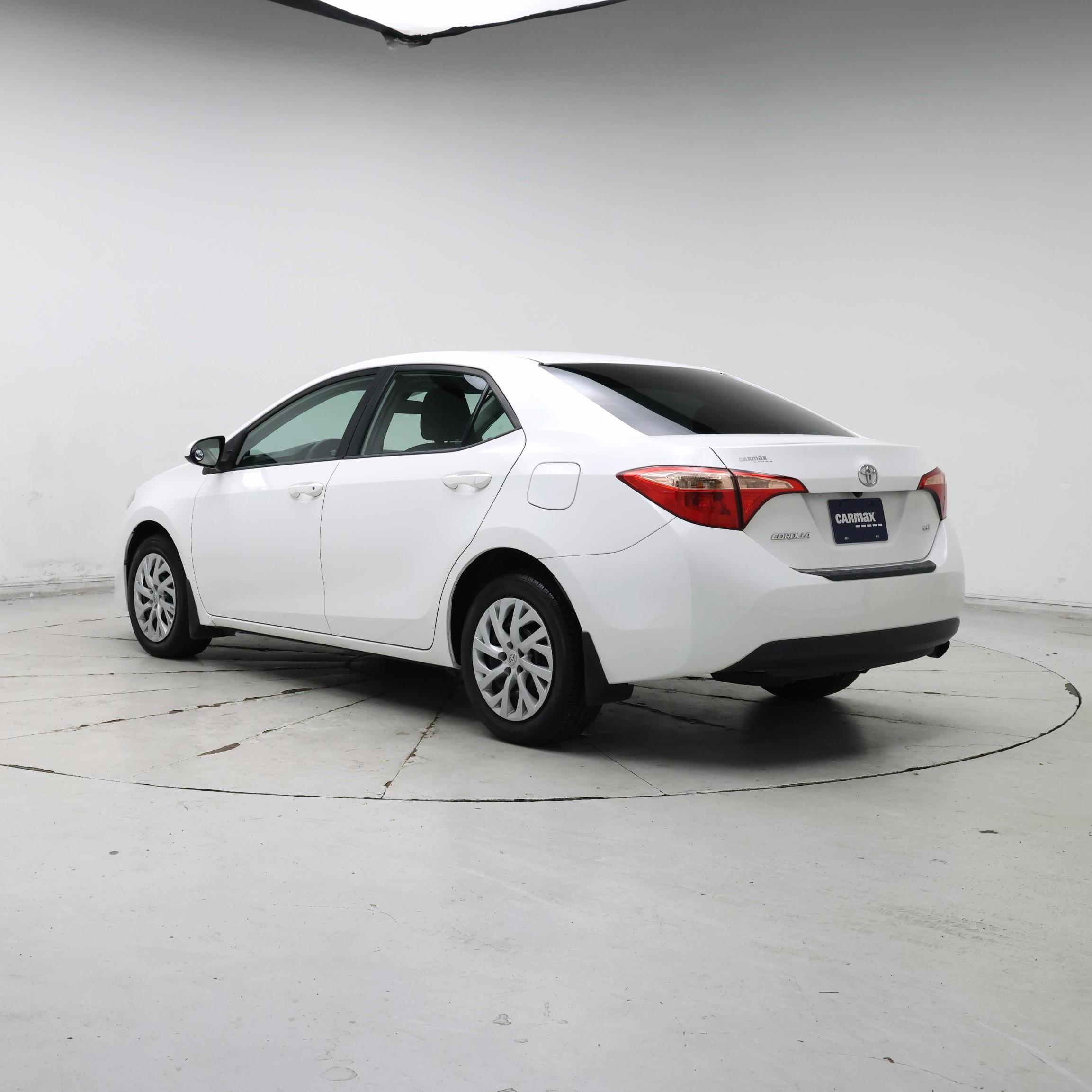 Thumbnail: 2017 Toyota Corolla - 2