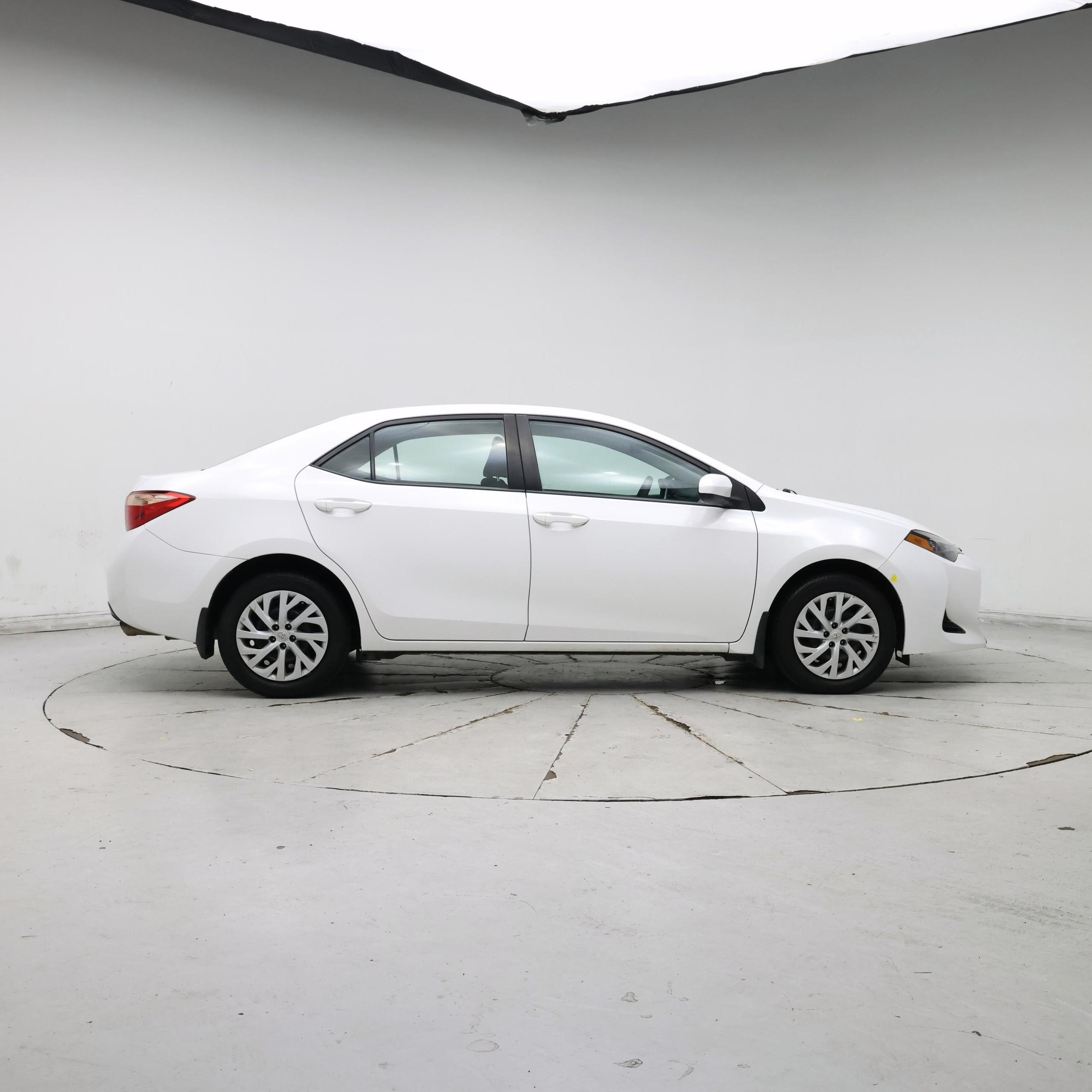 Thumbnail: 2017 Toyota Corolla - 7
