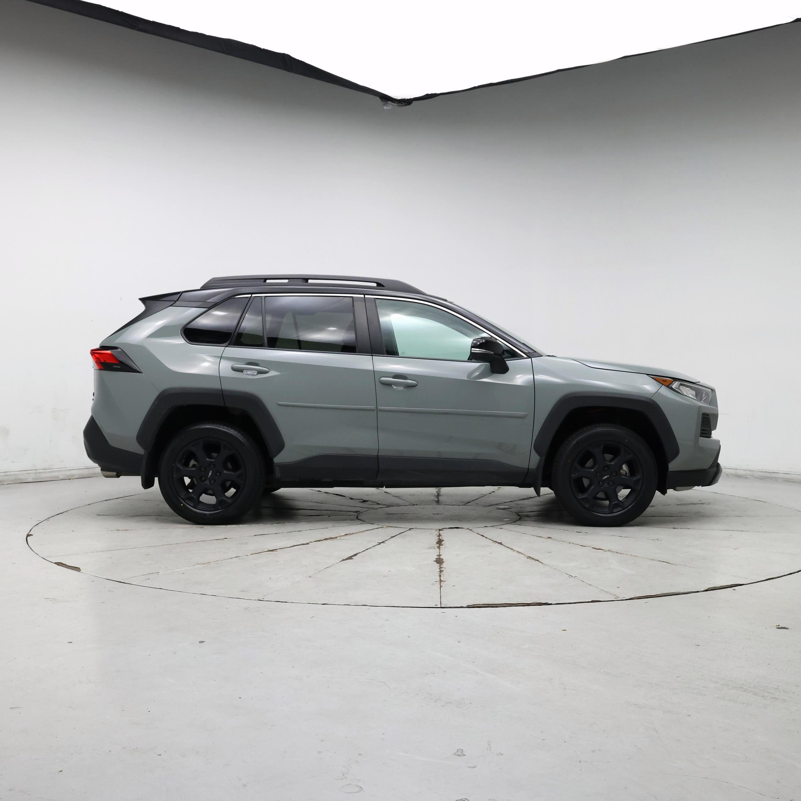 Thumbnail: 2021 Toyota RAV4 - 7