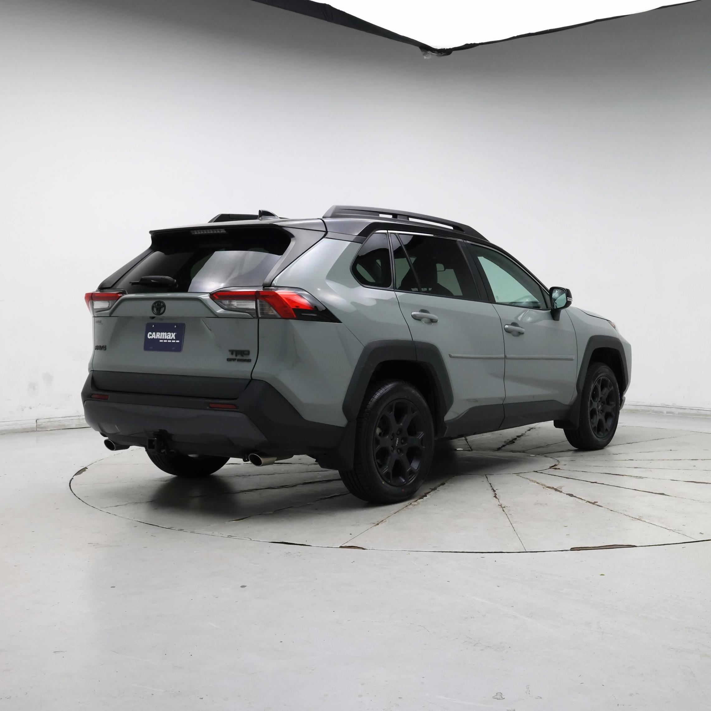 Thumbnail: 2021 Toyota RAV4 - 8