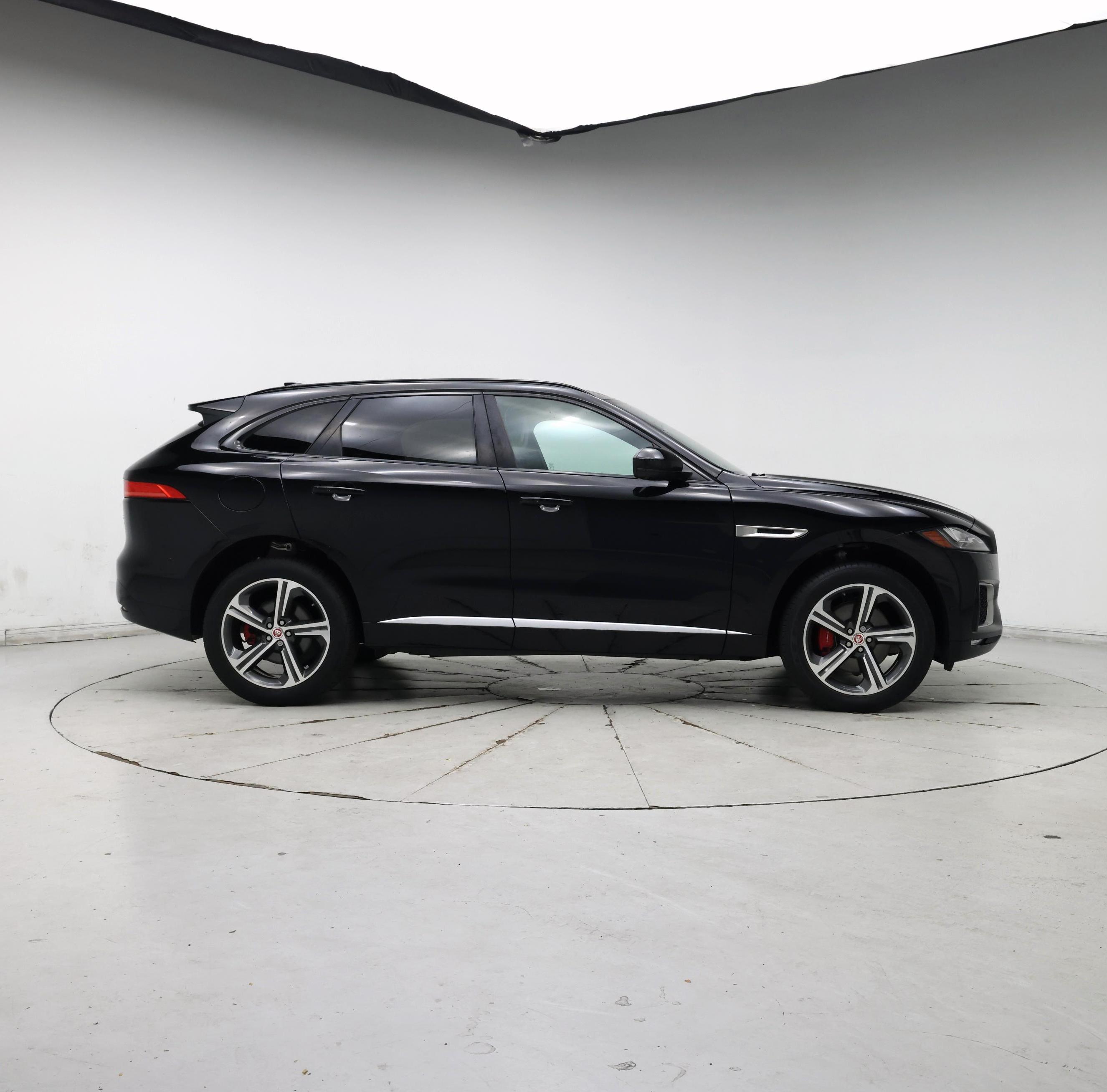 Thumbnail: 2018 Jaguar F-Pace - 7